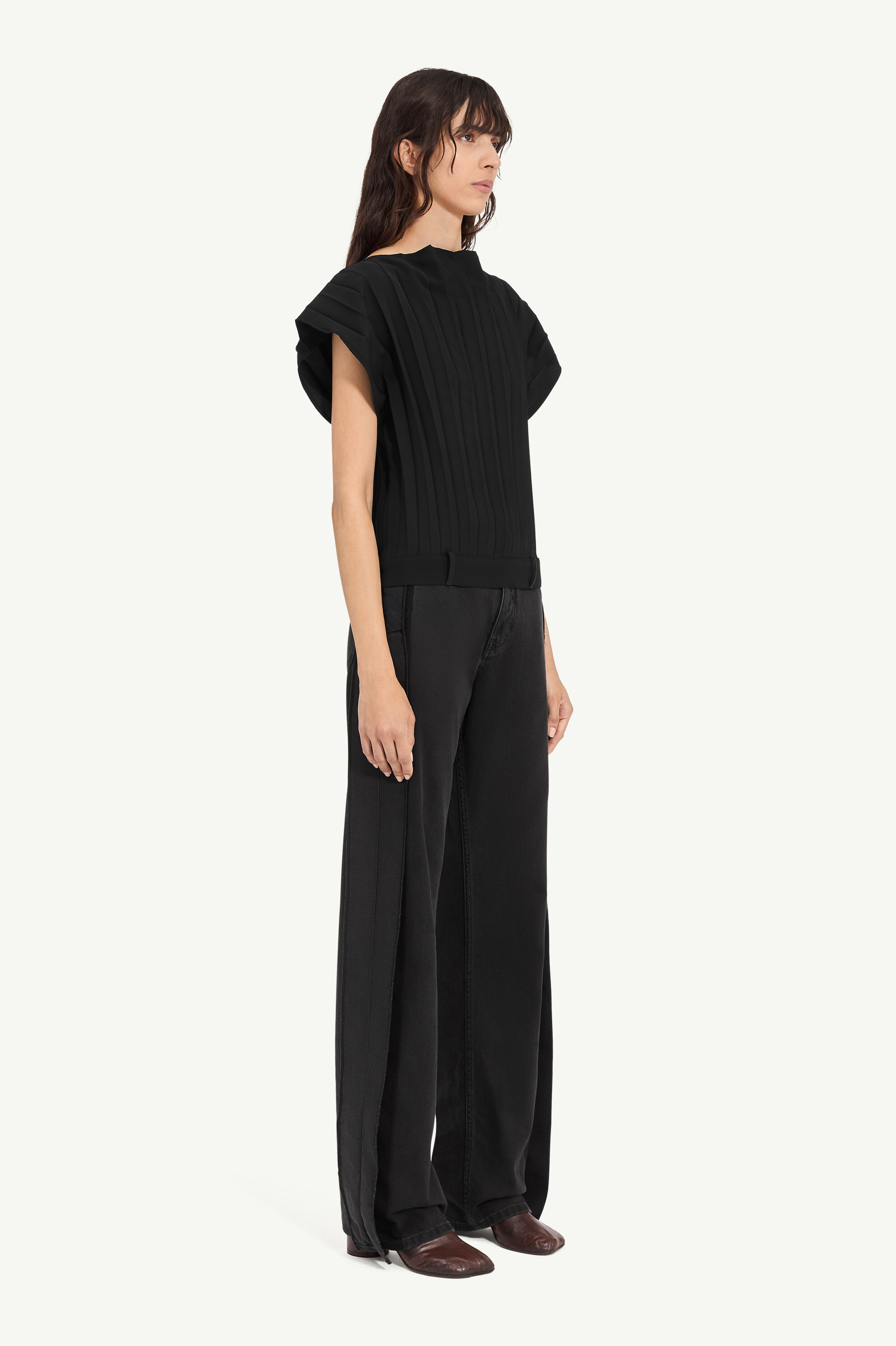 Pleated sleeveless top - 3