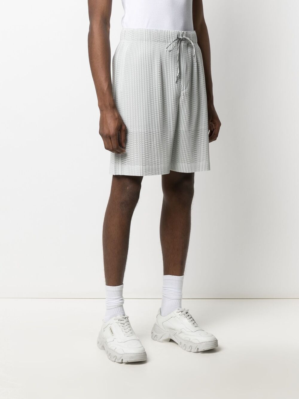 perforated pleated shorts - 3