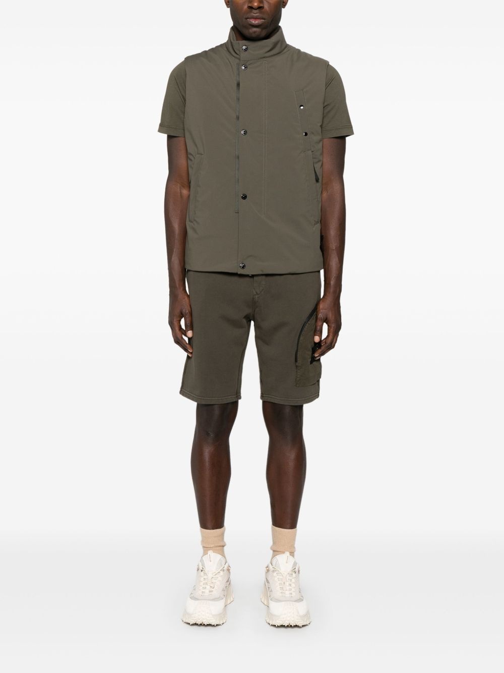 Compass-badge shorts - 2