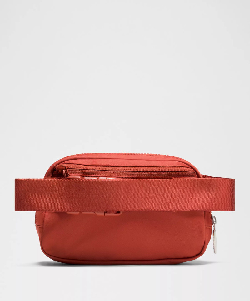 Everywhere Belt Bag with Long Strap 1L 3
