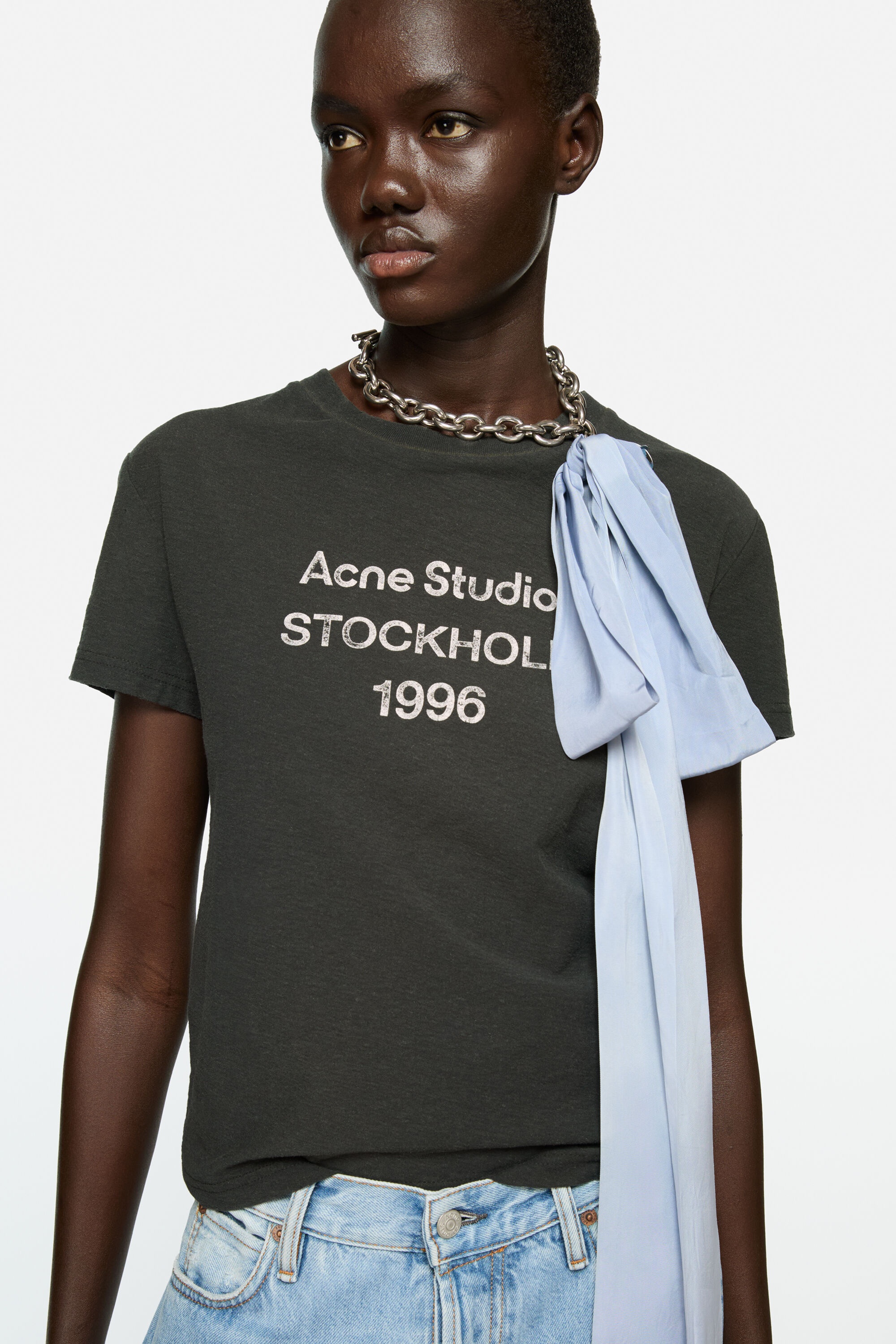 Logo T-shirt - Faded black - 4