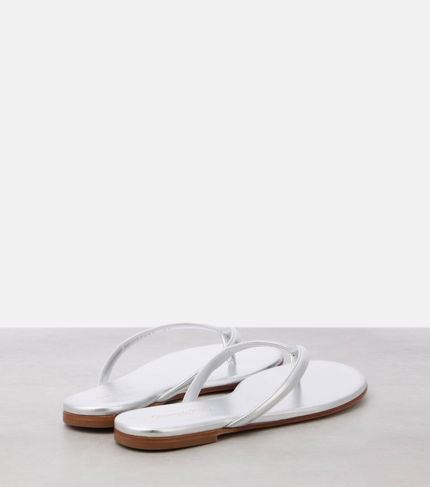 Calypso metallic leather thong sandals - 2