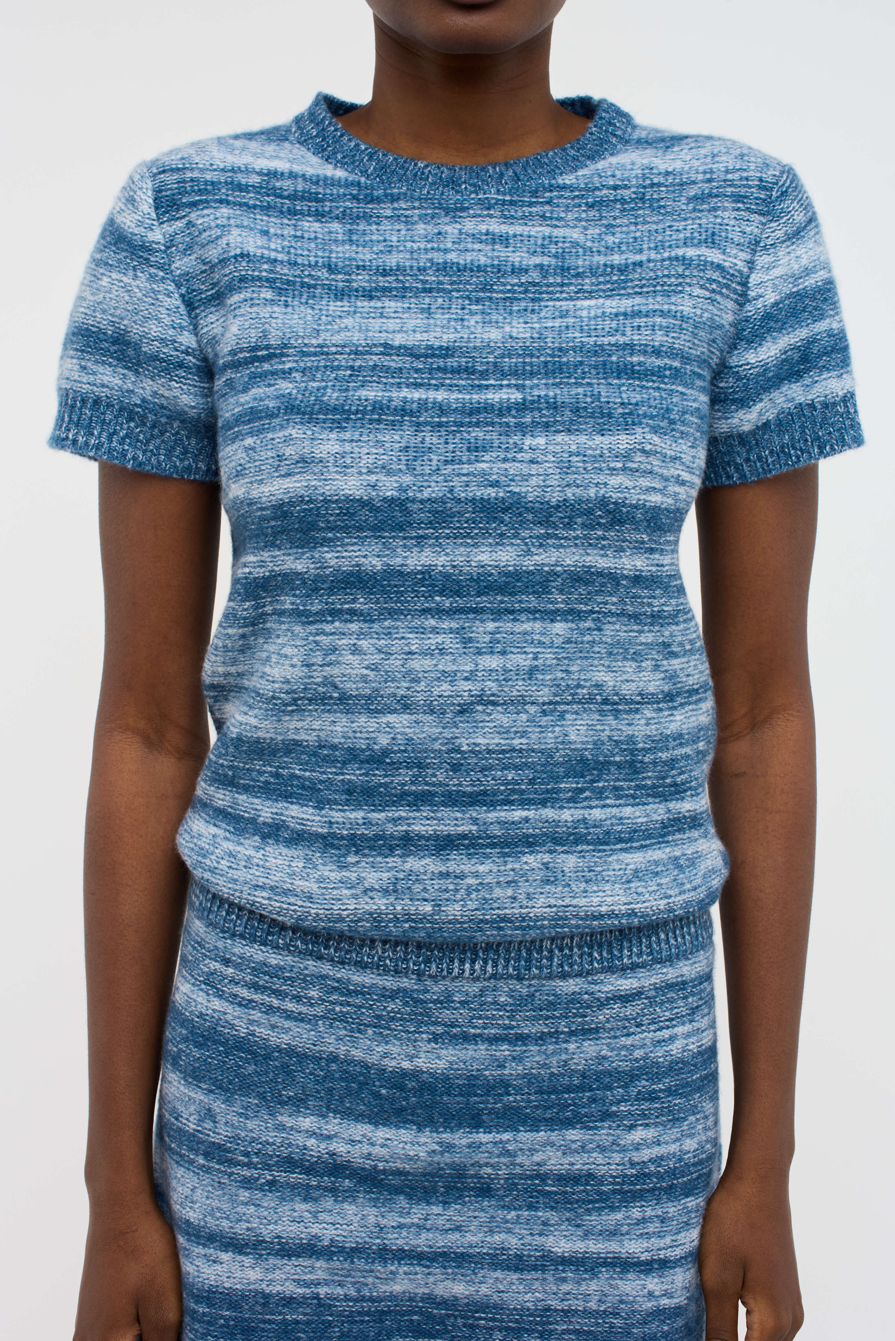 NIMBUS CREST WOMEN'S TEE - 3