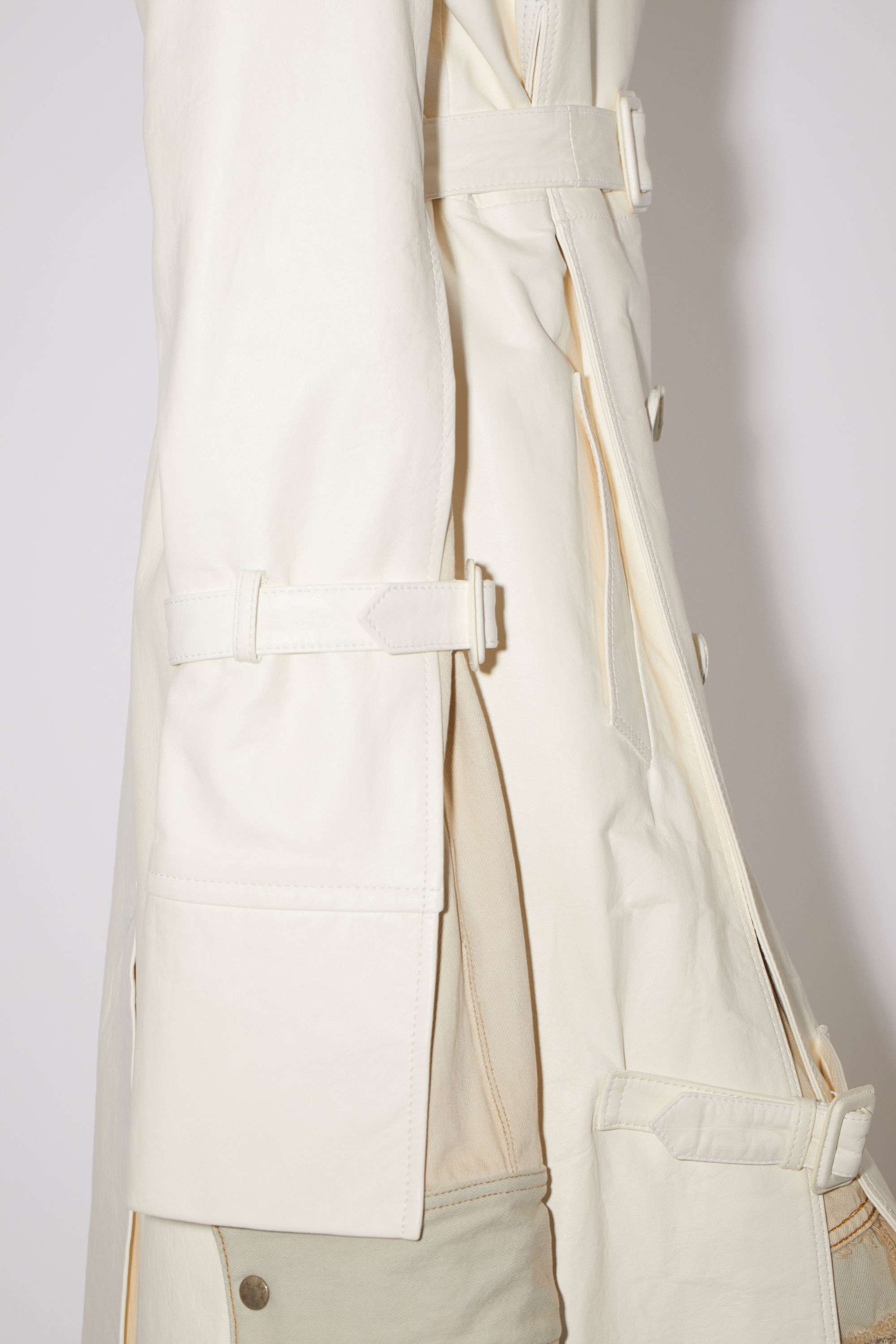 Double-breasted leather trench coat - Off white - 6