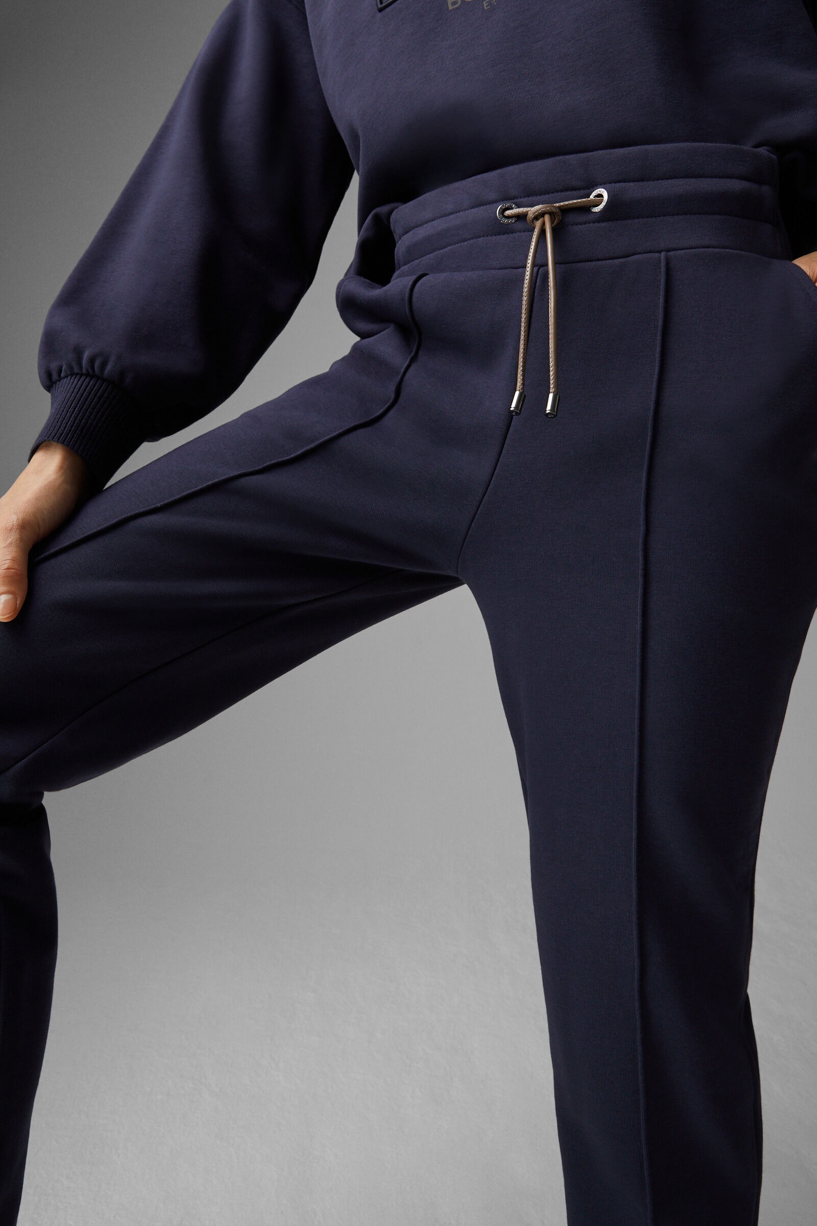 Carey Tracksuit pants in Navy blue - 5