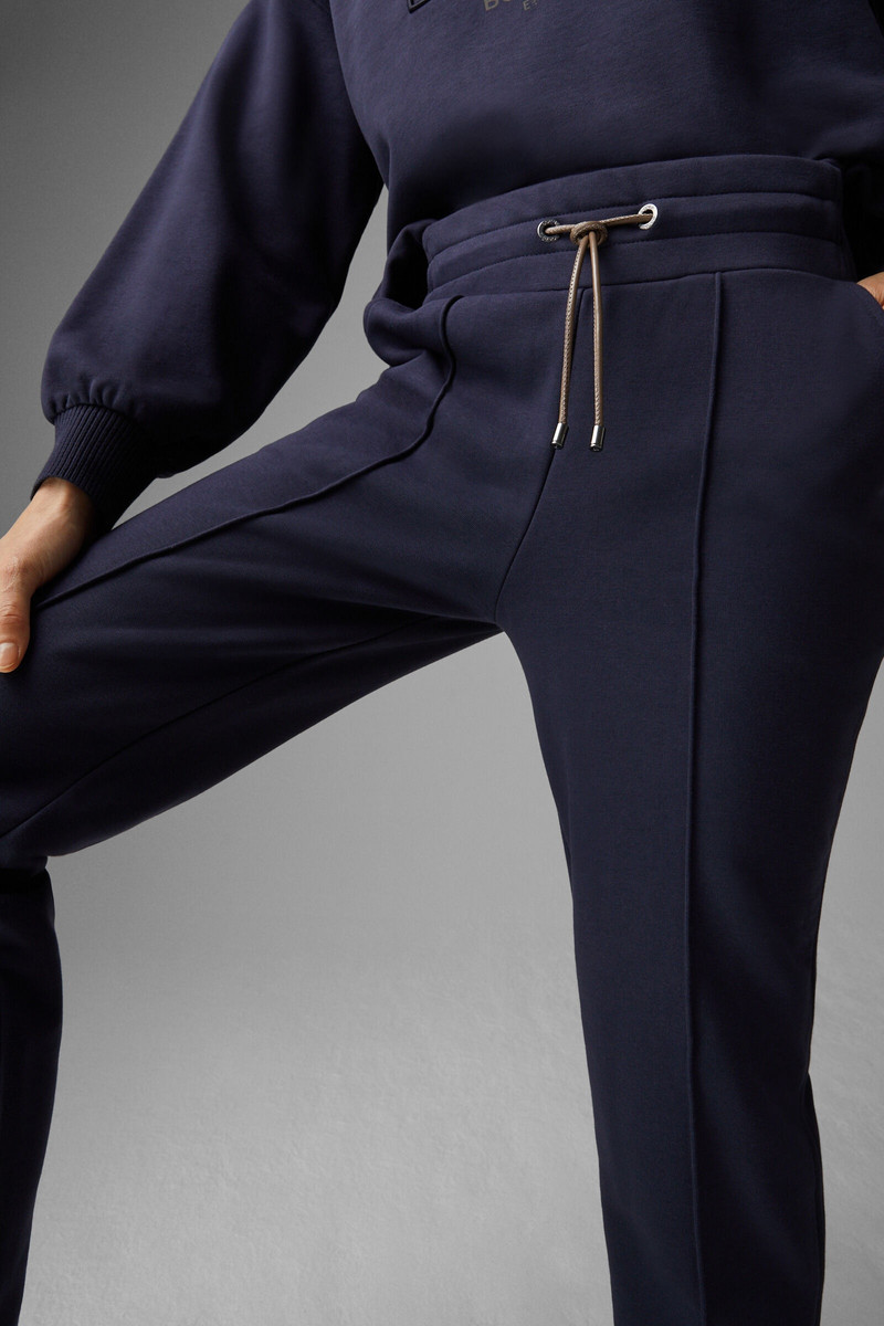 Carey Tracksuit pants in Navy blue 5