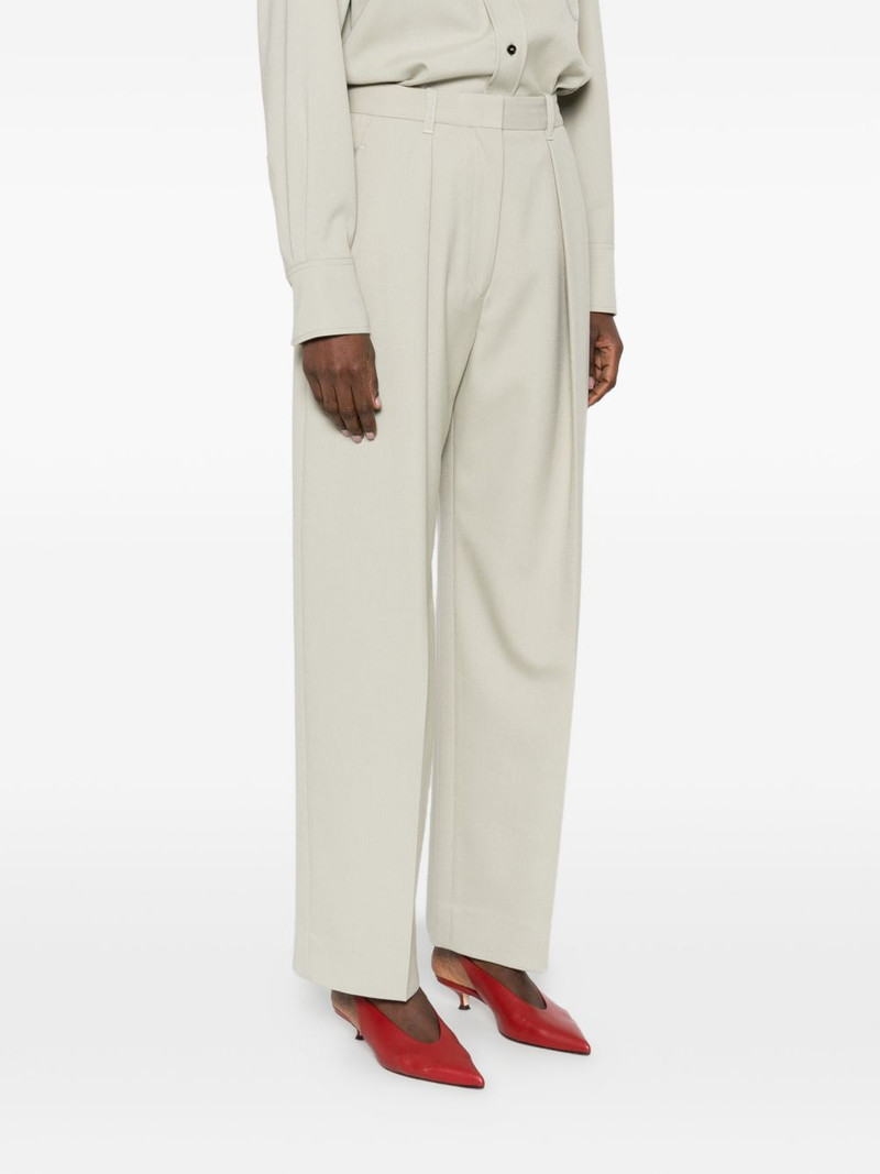 pleated trousers 3
