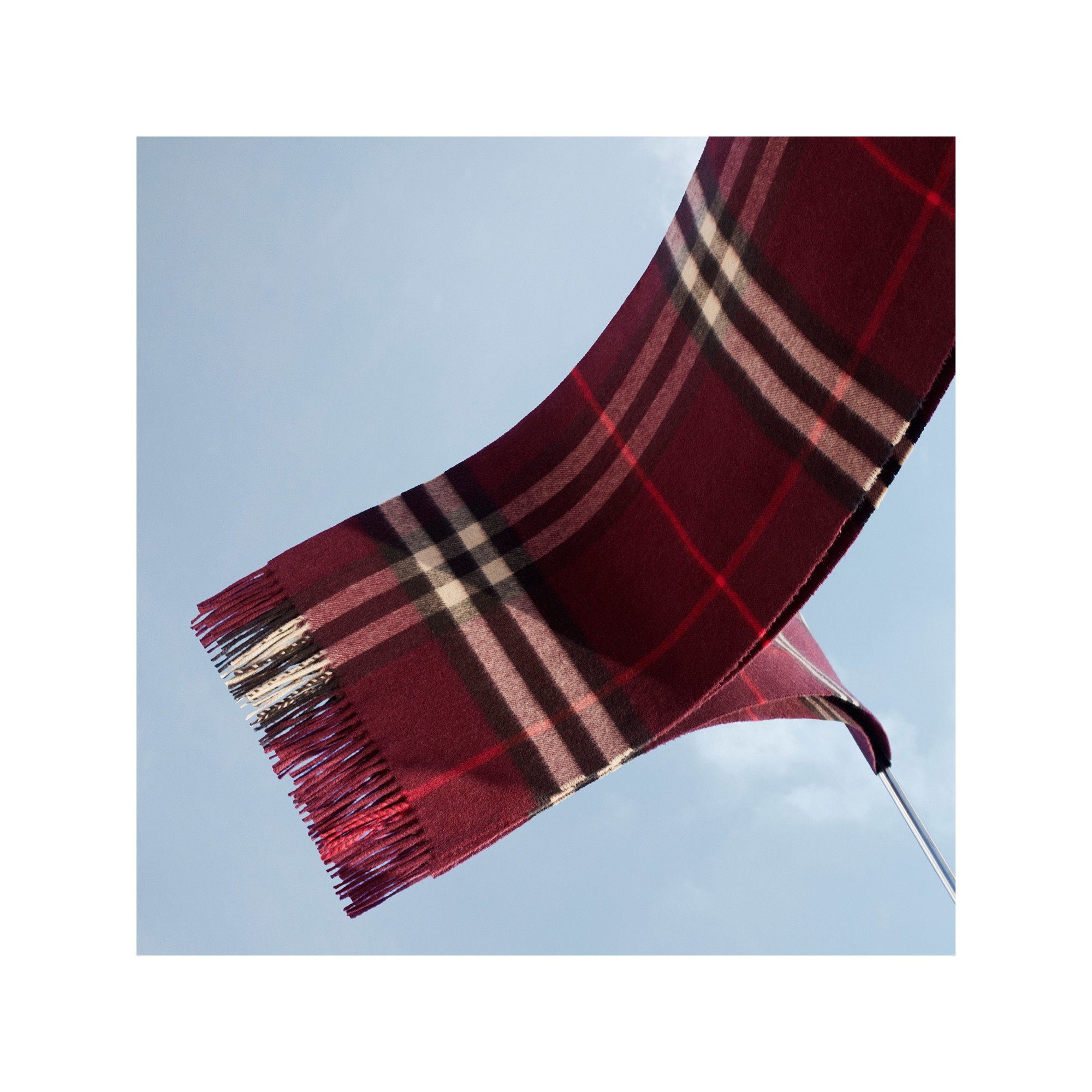 The Classic Check Cashmere Scarf - 9