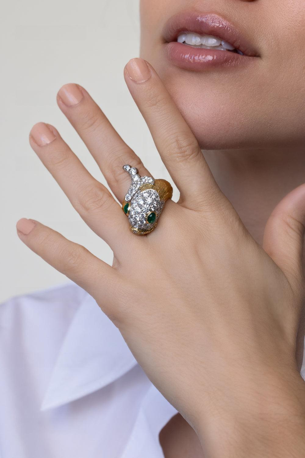 Diamond Emerald Fish Ring - 2