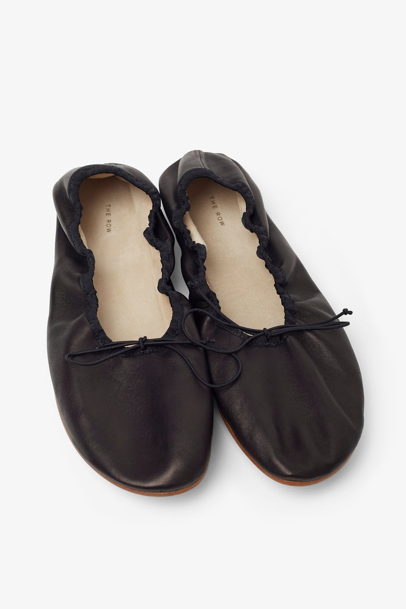 Round black ballet flats 4