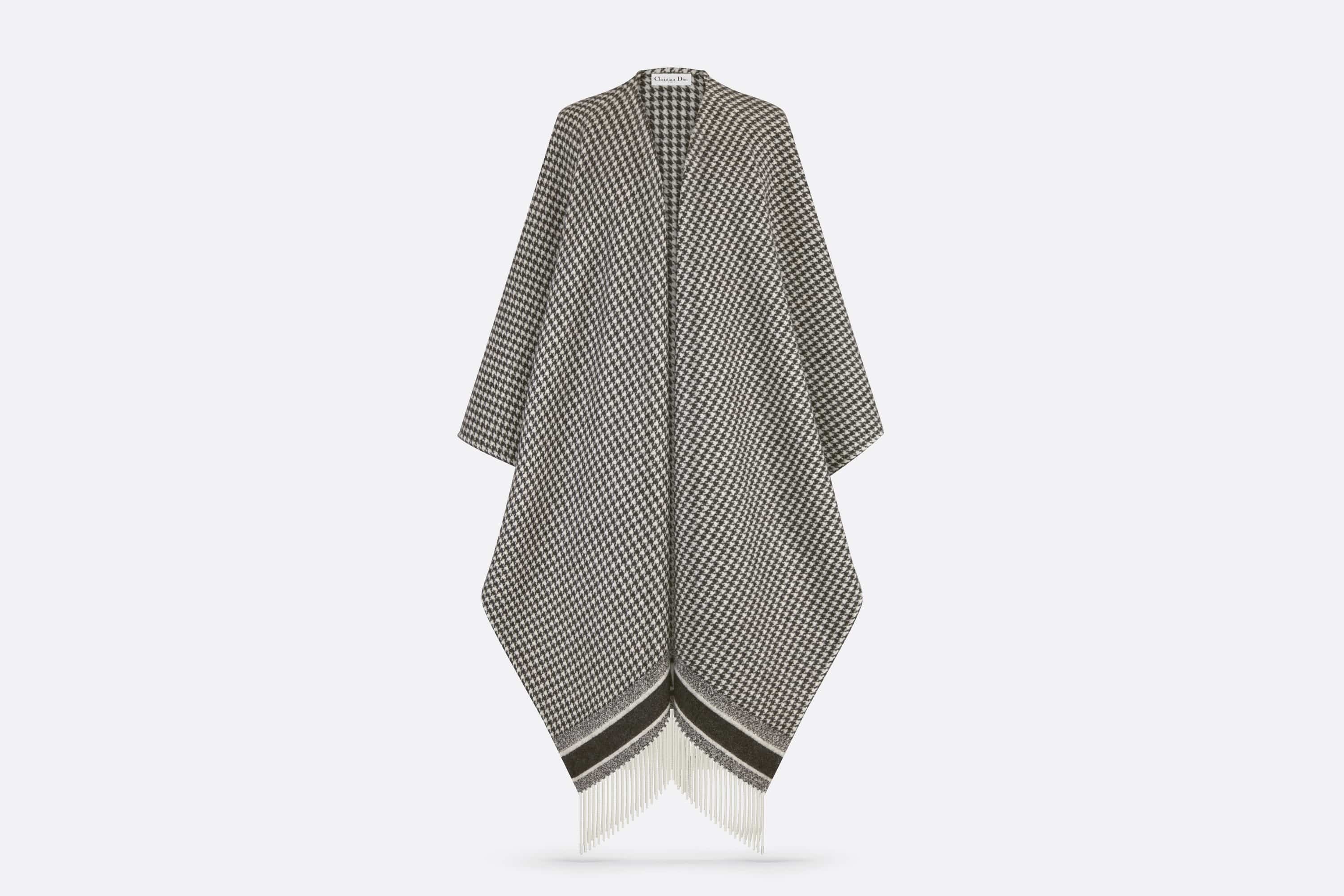 30 Montaigne Poncho - 1