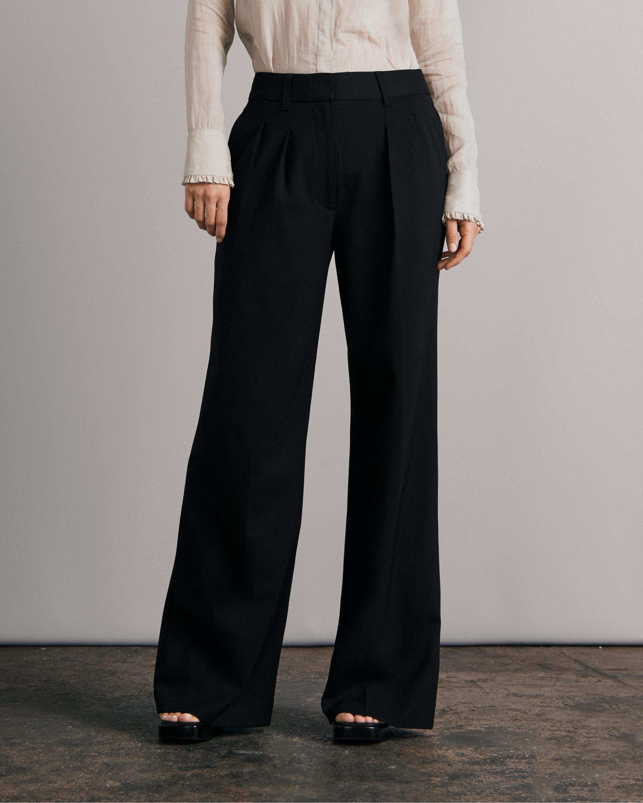 Shelly Wide Leg Crepe Pant
Classic Fit Pant - 3