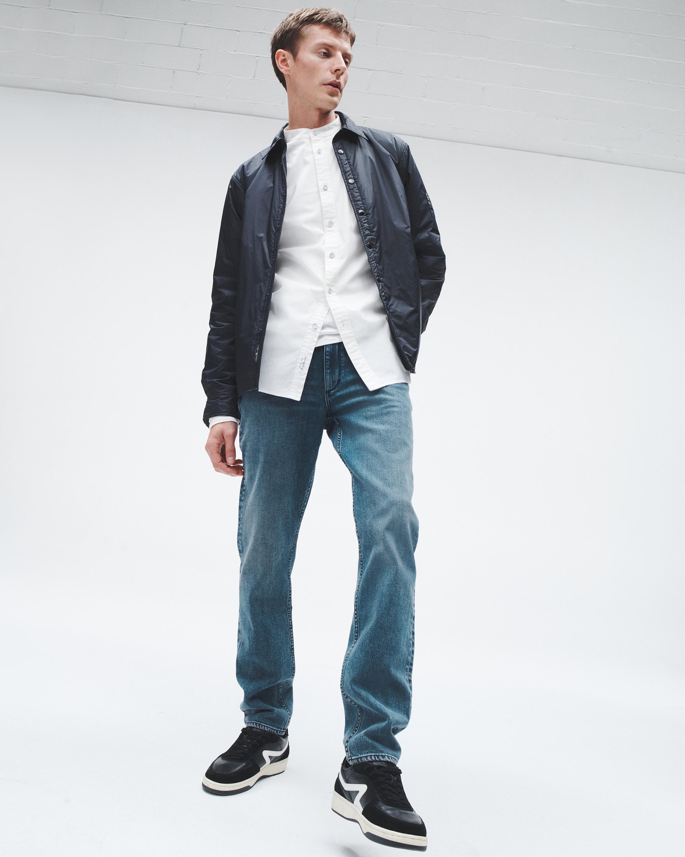 Fit 2 - Ivor
Slim Fit Authentic Stretch Jean - 6