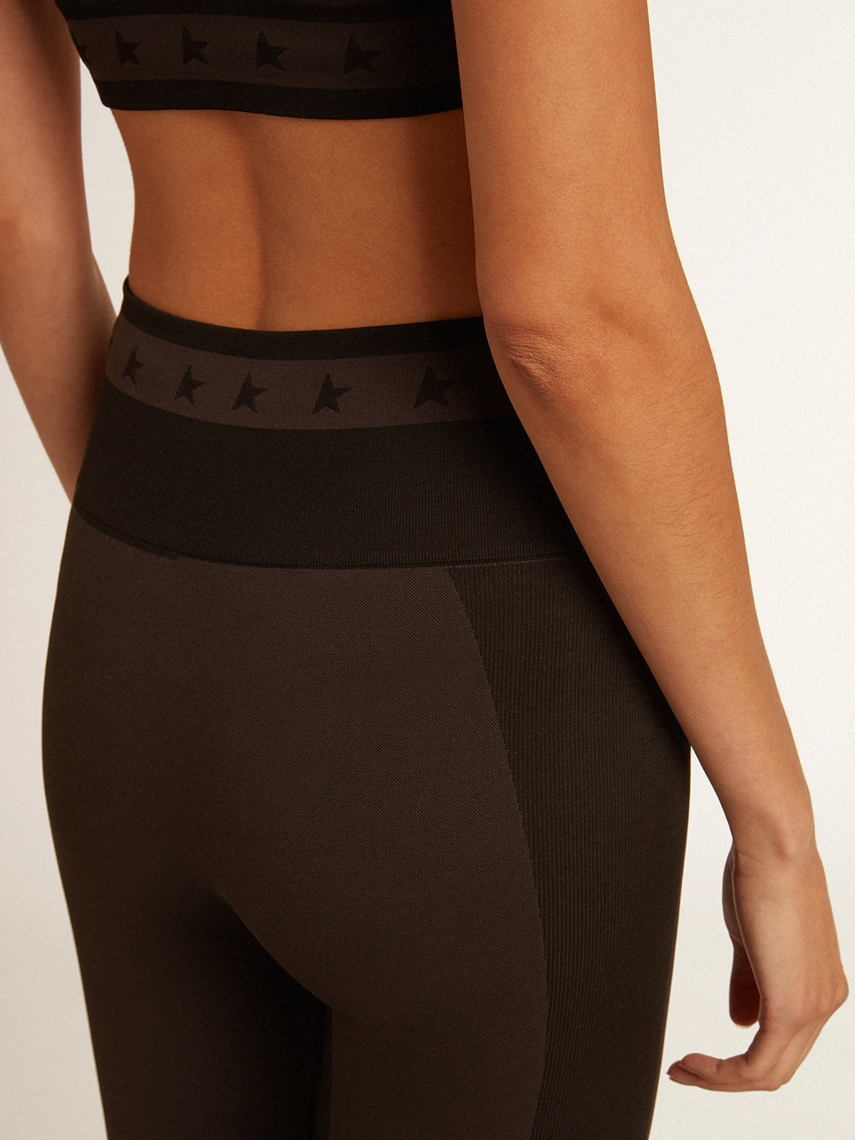 Women’s black leggings with mixed stitching - 5