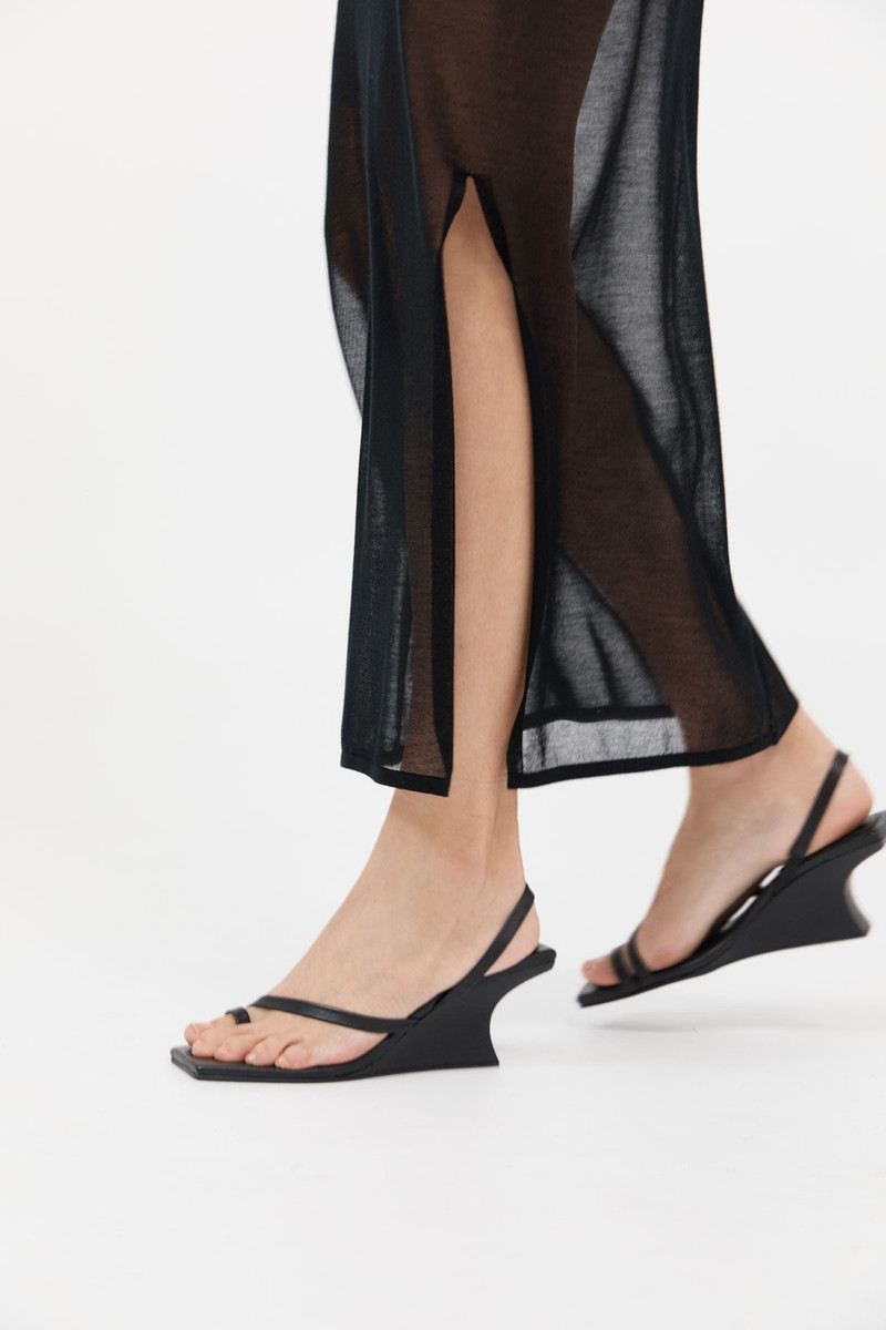 Architectural Wedge - Black 1