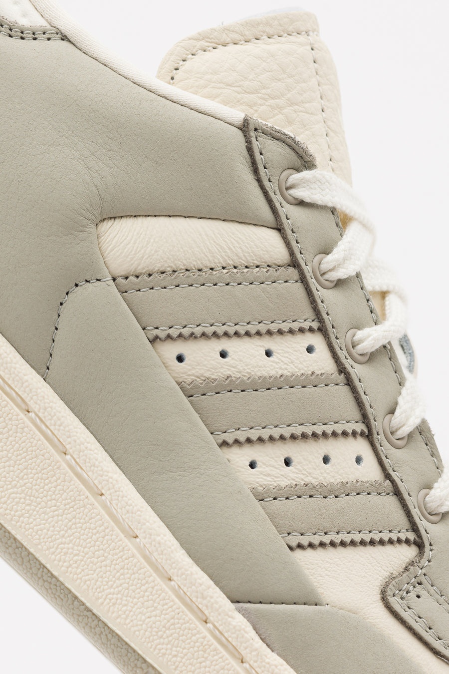 Cetennial 85 Lo 001 Sneaker in Sesame/Cream White/Cloud White - 4