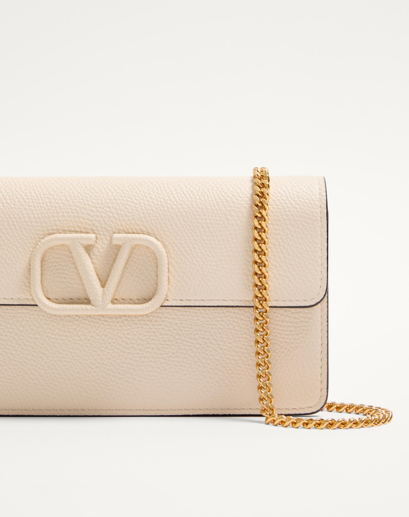 VLOGO SIGNATURE GRAINY CALFSKIN WALLET WITH CHAIN 7