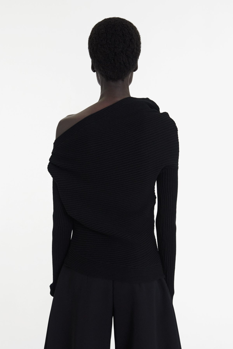 OFF SHOULDER SWEATER WITH SPOON BROOCH BLACK 5