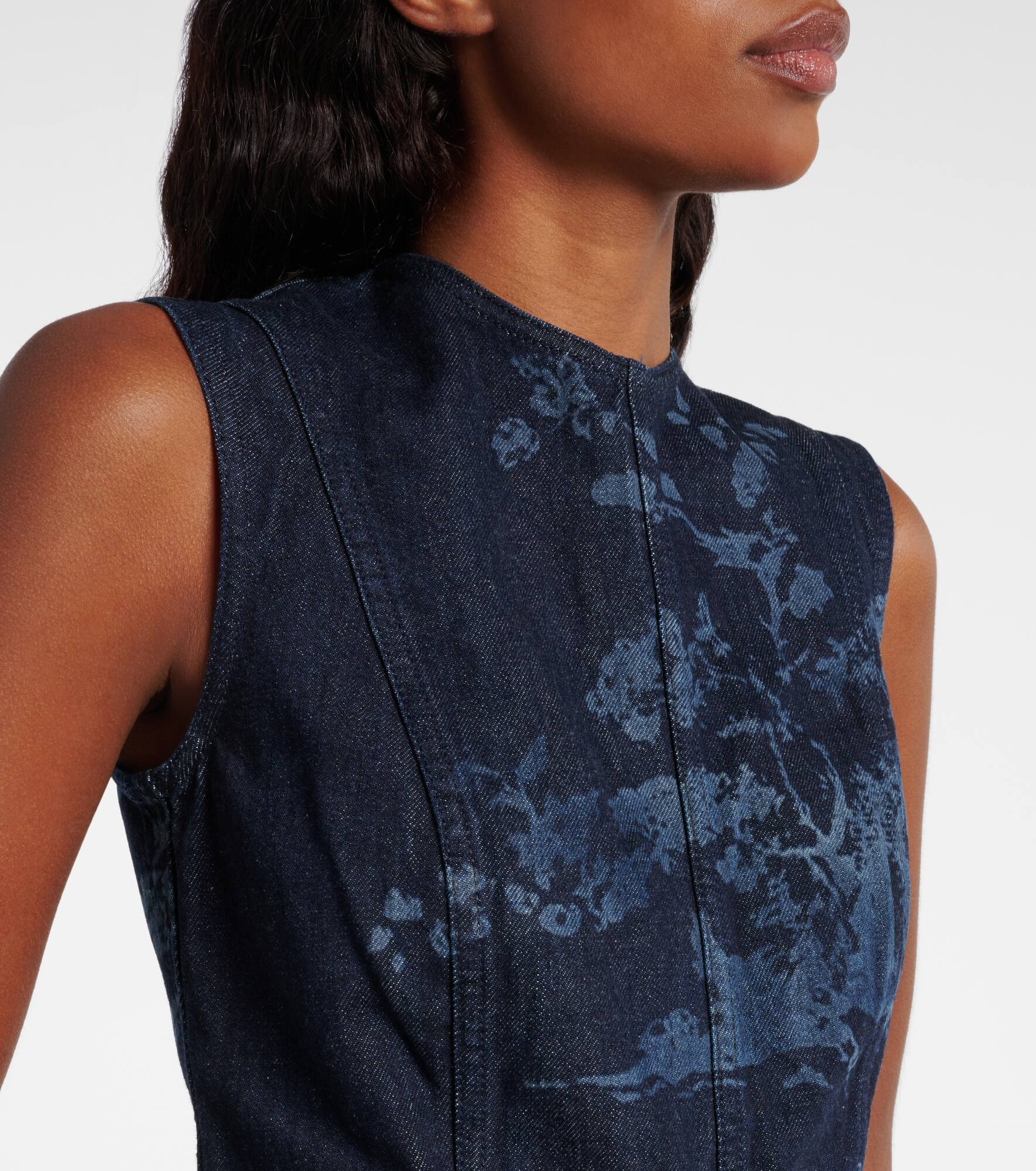 Embroidered cotton denim pencil dress - 4