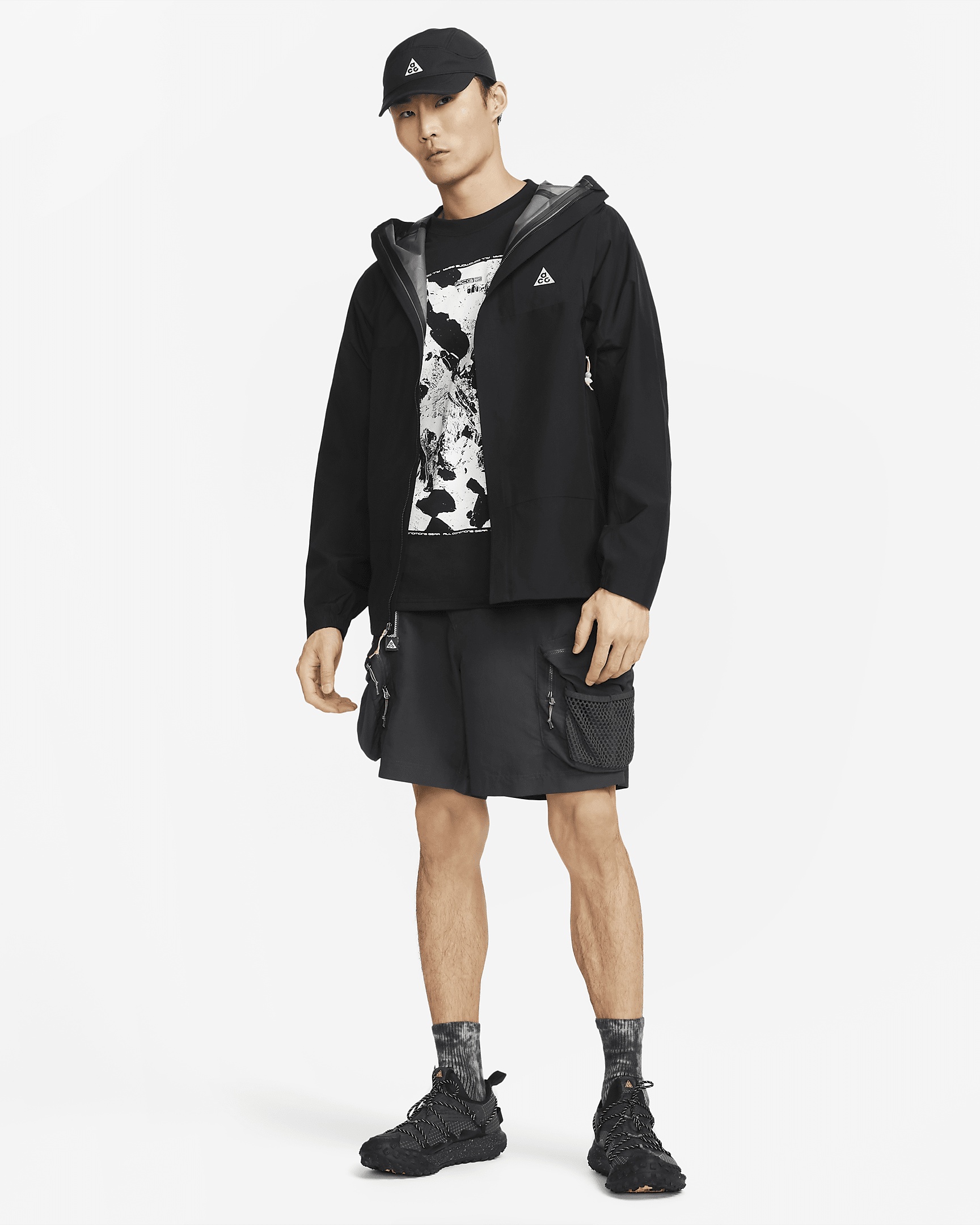 【Nike】ACG Storm-Fit ADV Cascade Rains FullZip Jacket BLACK Nike ACG Cascade Rains Full Zip Jacket - Black / Summit