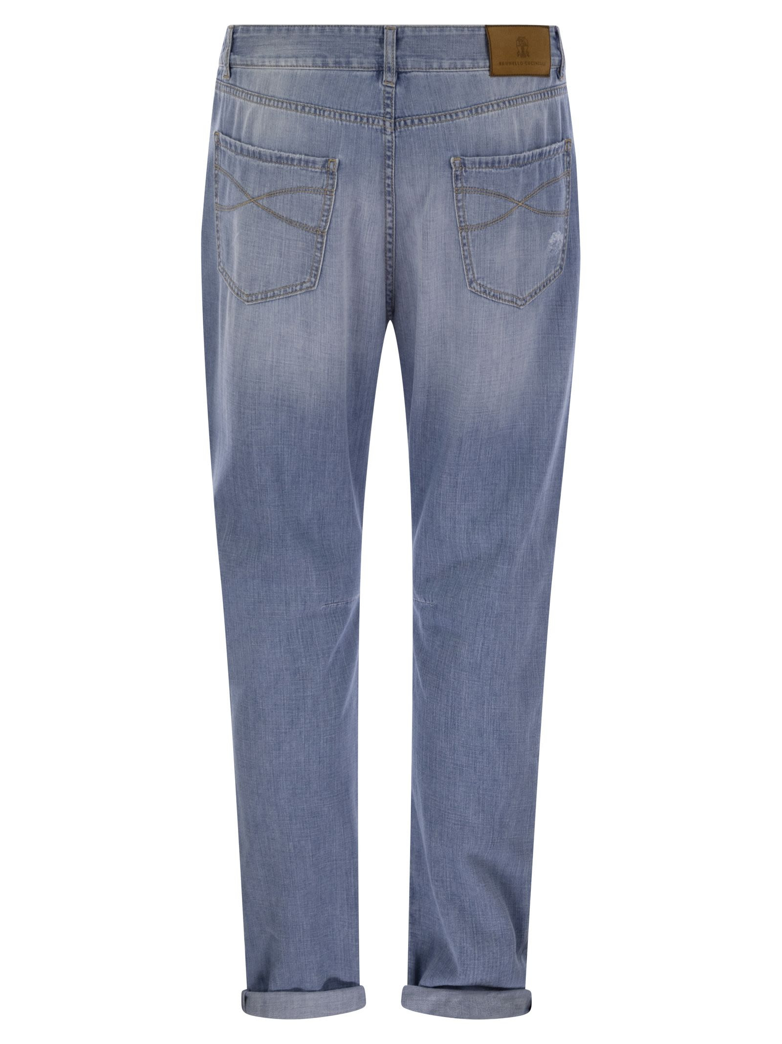 Brunello Cucinelli Men Five-Pocket Leisure Fit Trousers In Lightweight Old Denim With Rips - 2