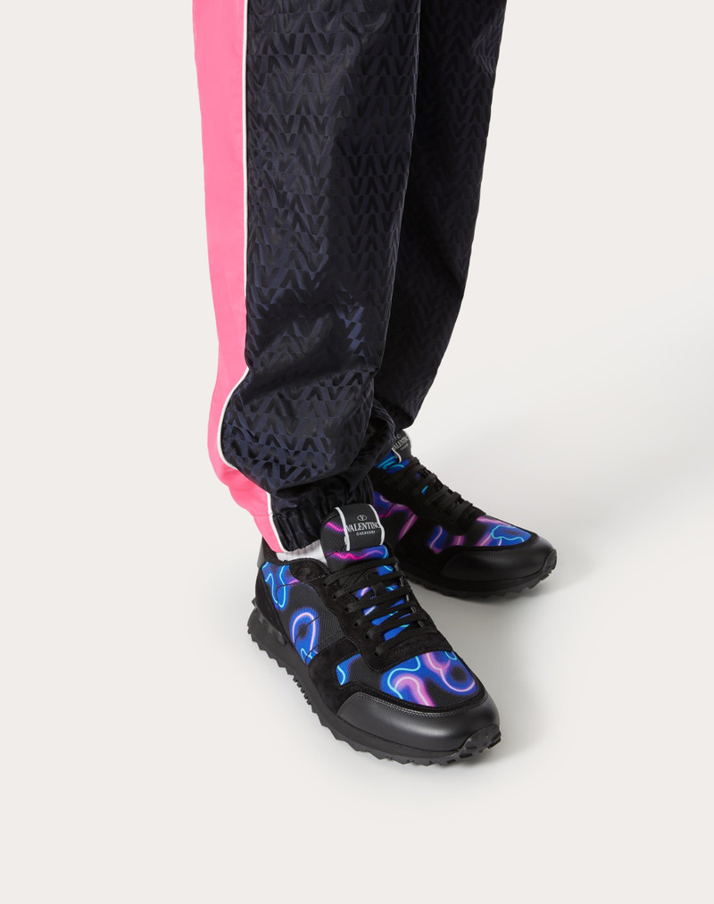Valentino NEON CAMOU ROCKRUNNER SNEAKER outlook
