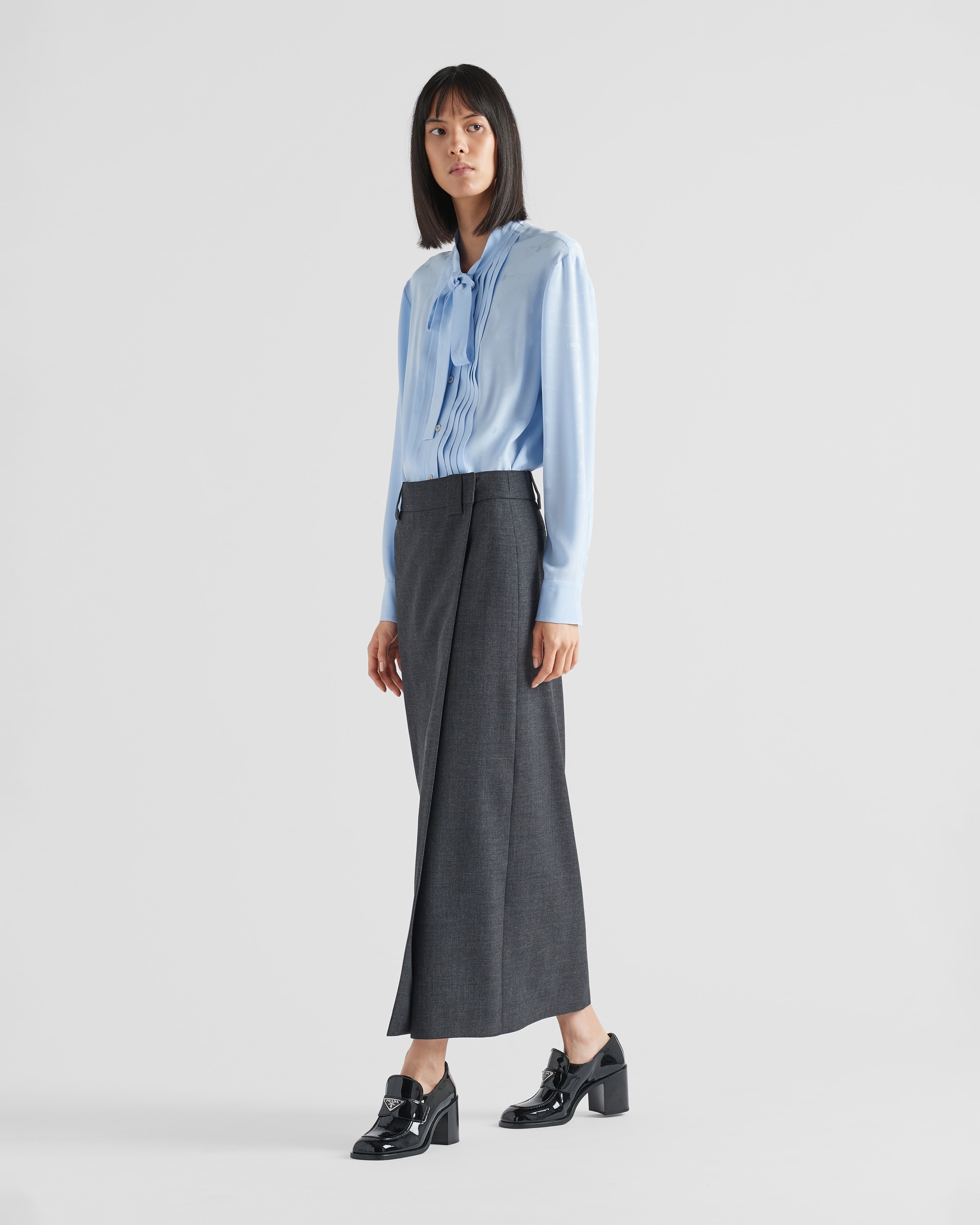 スカート PRADA BLACK/WHITE WOOL WEAVE MIDI SKIRT Prada Wool midi-skirt | REVERSIBLE