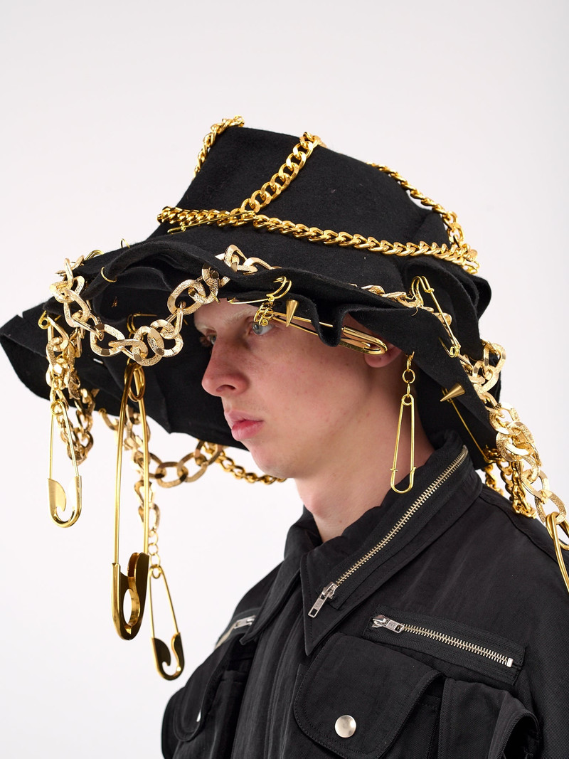 KIDILL Safety Pin Chain Embellished Hat outlook