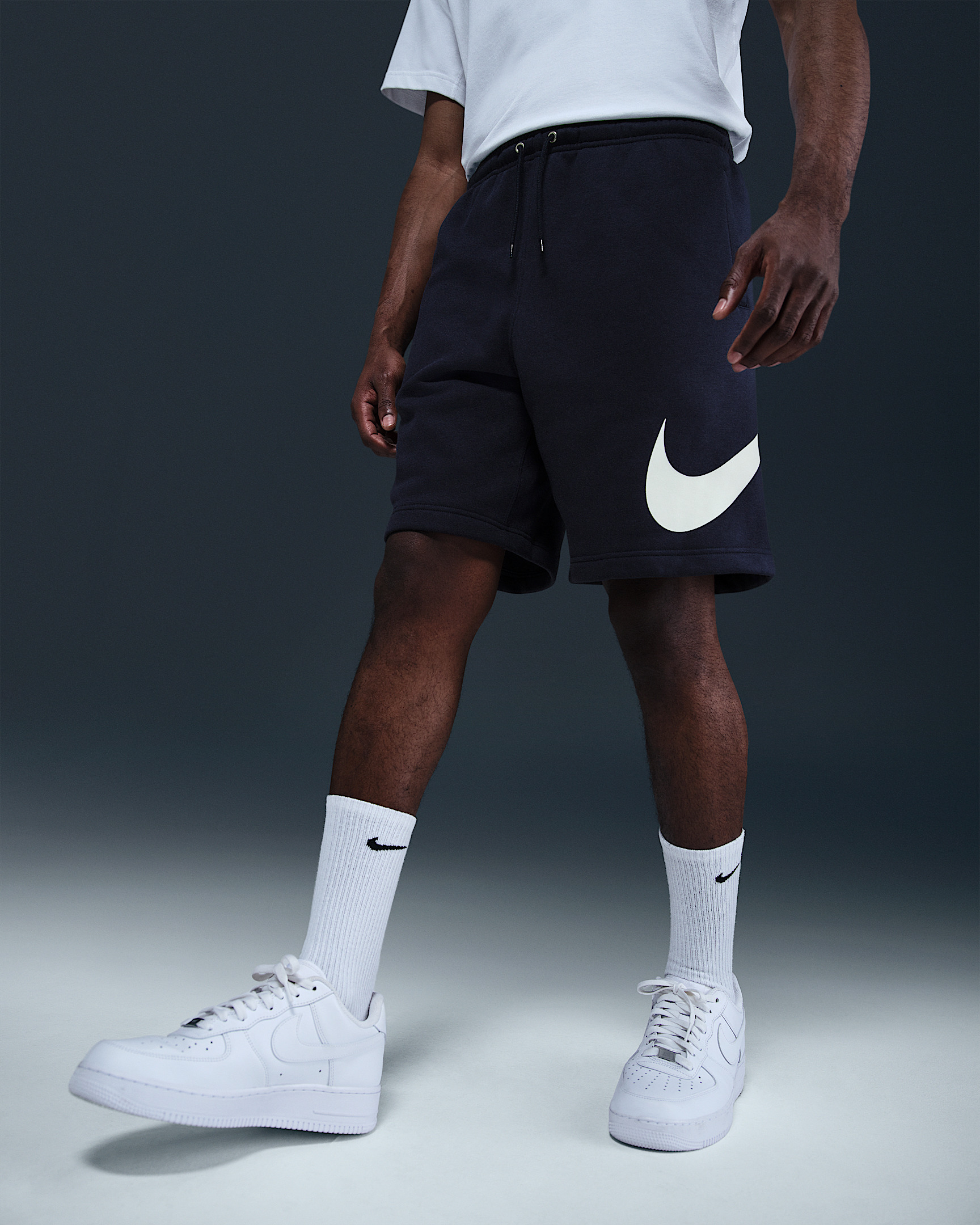 Nike Club Men's Fleece Shorts - 2