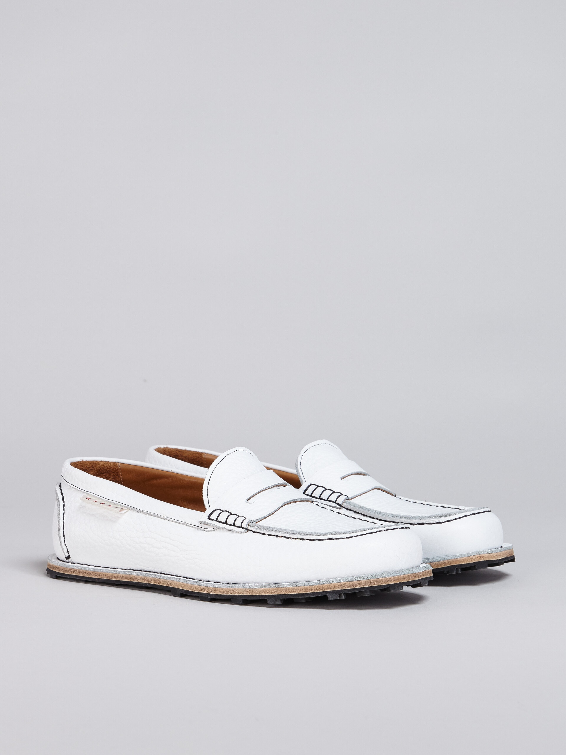 GRAINED LEATHER MOCCASIN - 2