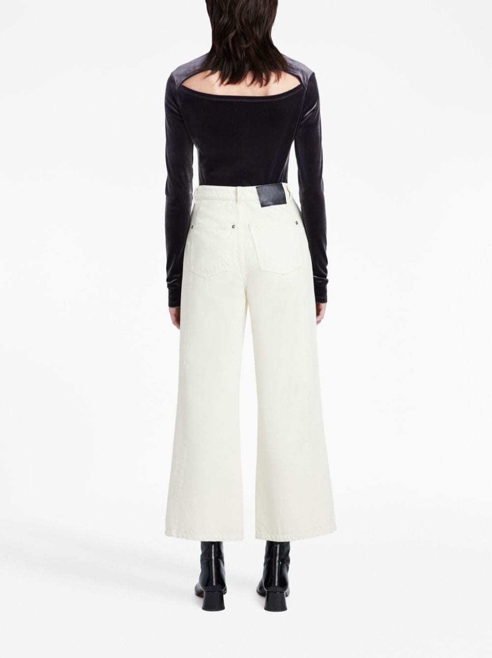 logo-patch cropped jeans - 8