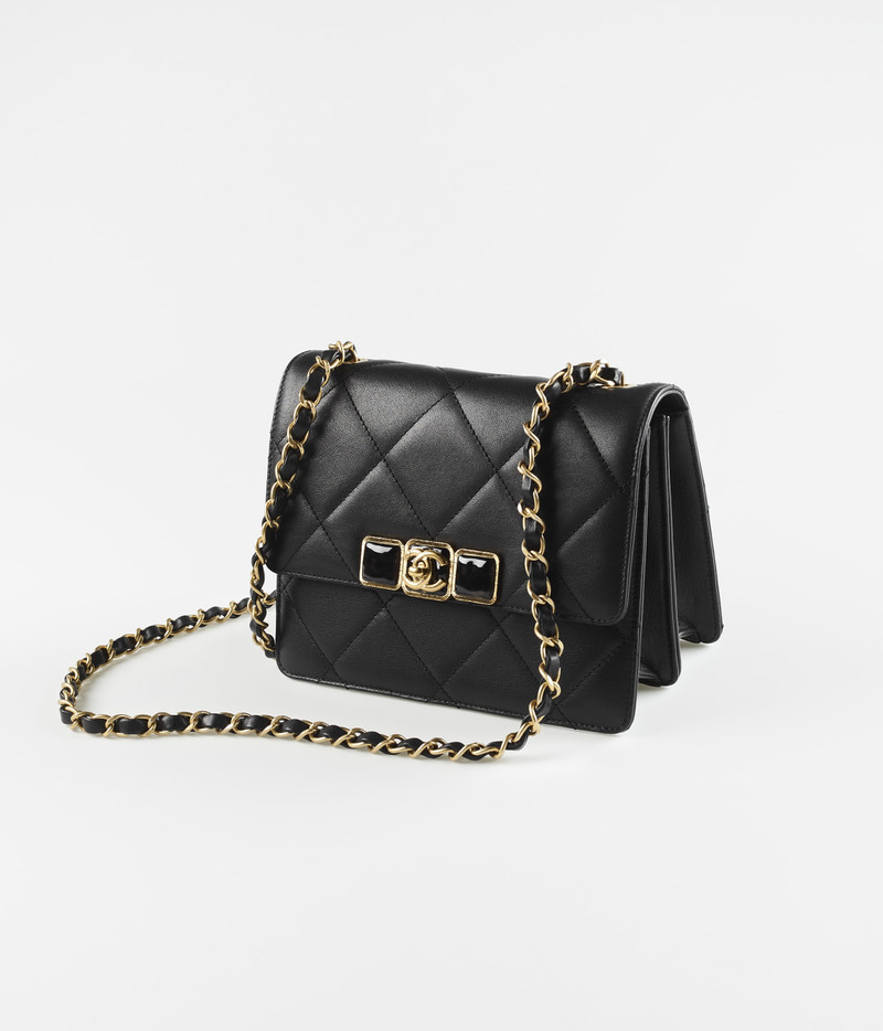 CHANEL Mini Flap Bag outlook