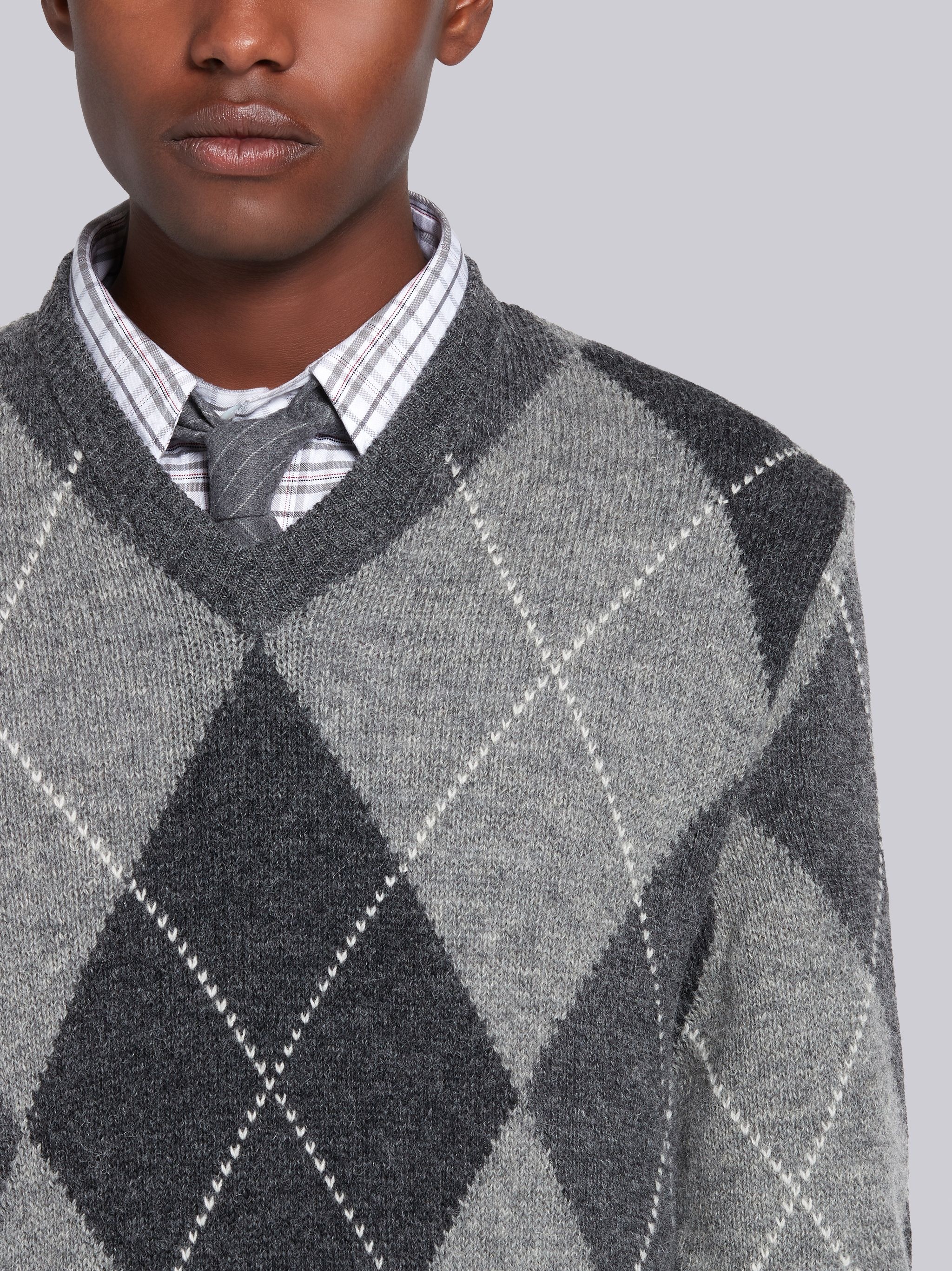 Tonal Grey Shetland Wool Argyle V-neck Pullover - 5