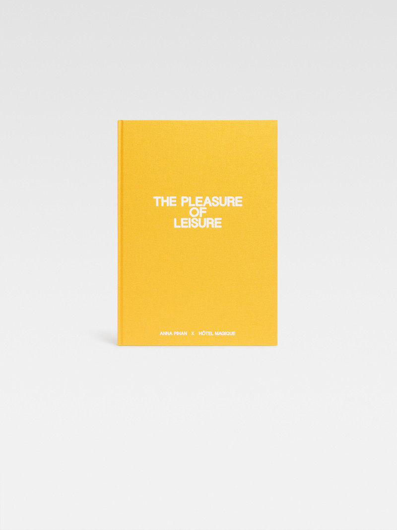 JACQUEMUS 'The pleasure of leisure' outlook