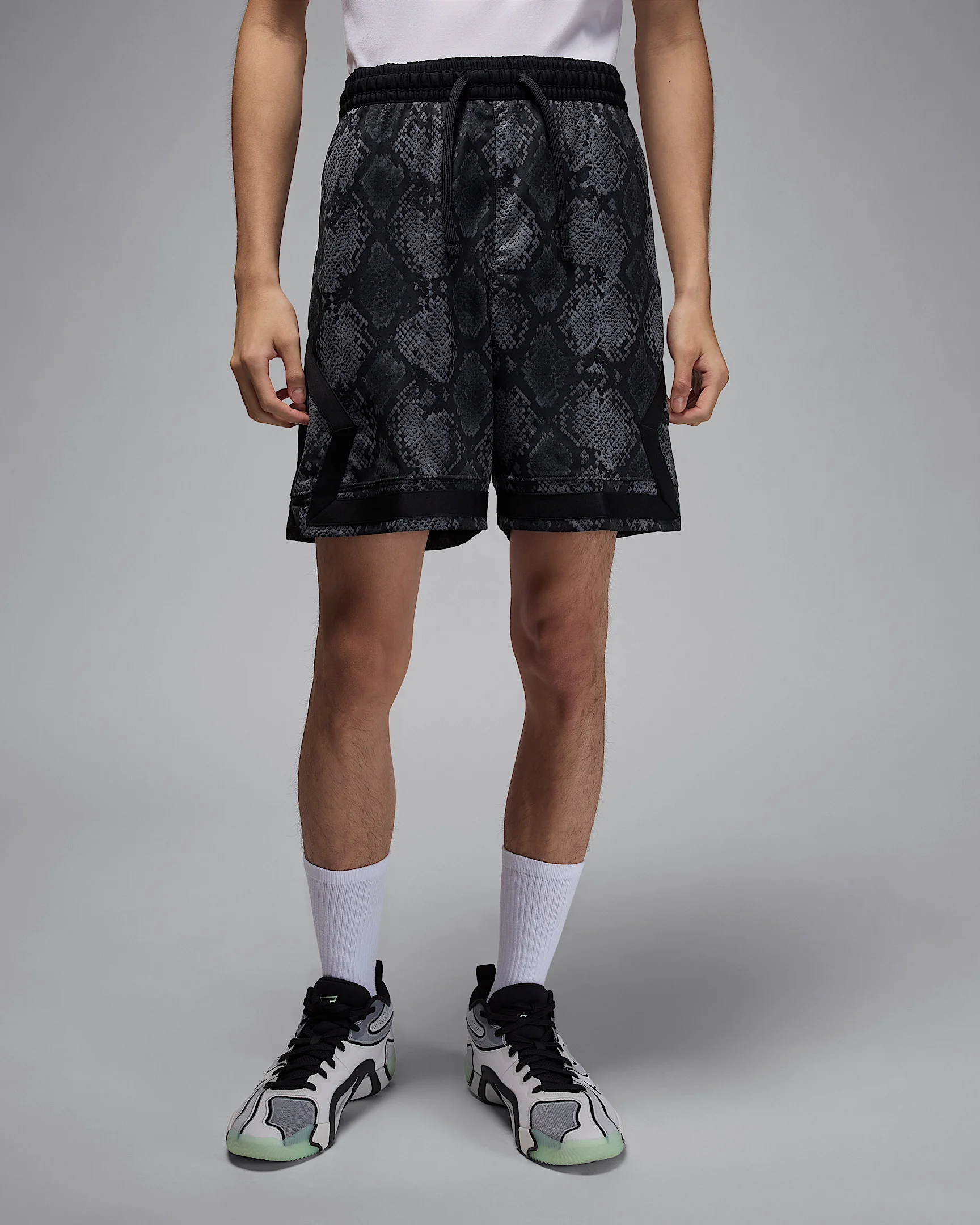 Jordan Sport Men's Dri-FIT Mesh Diamond Shorts - 1