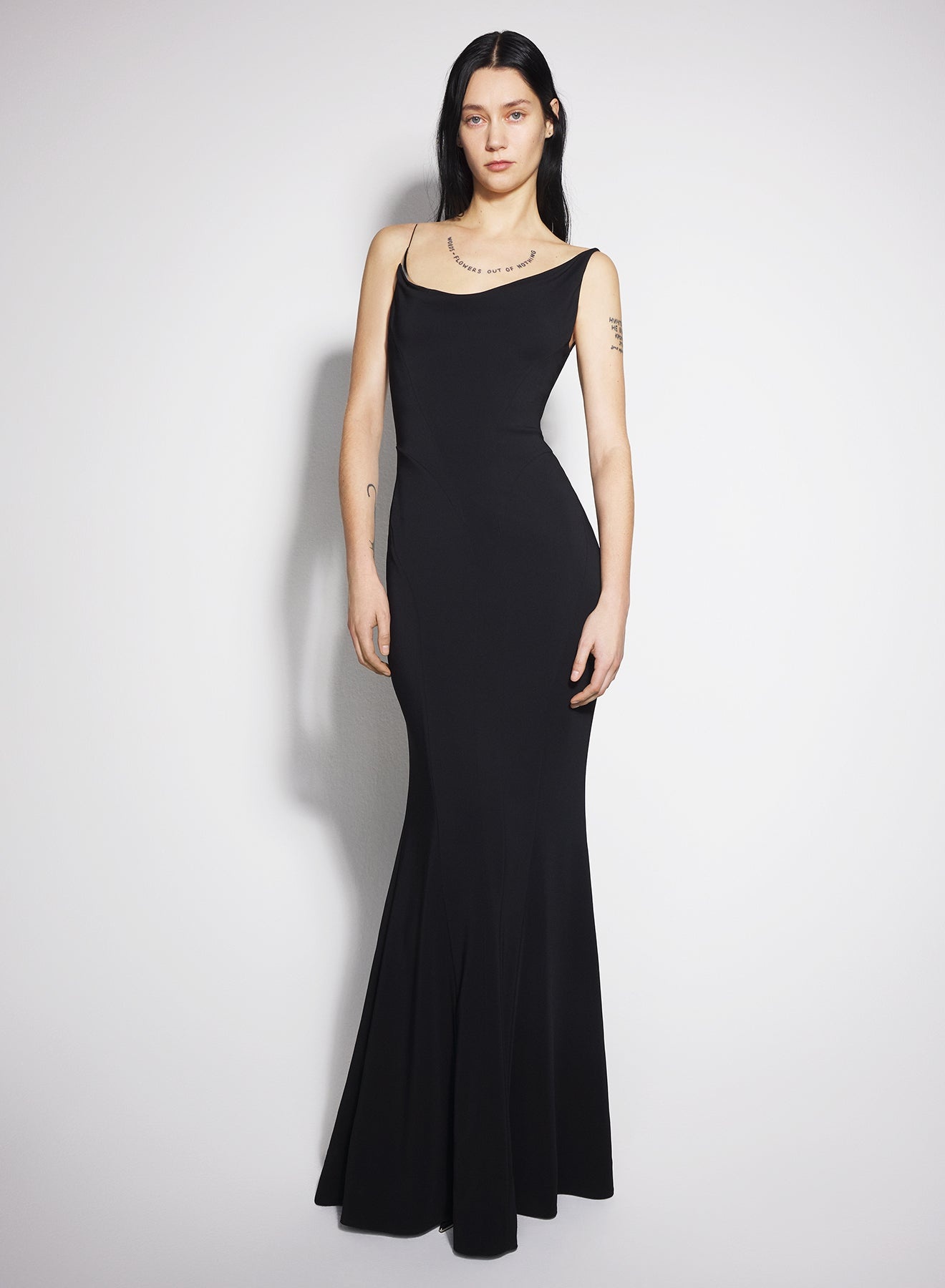 black crepe gown with metallic detail - 4