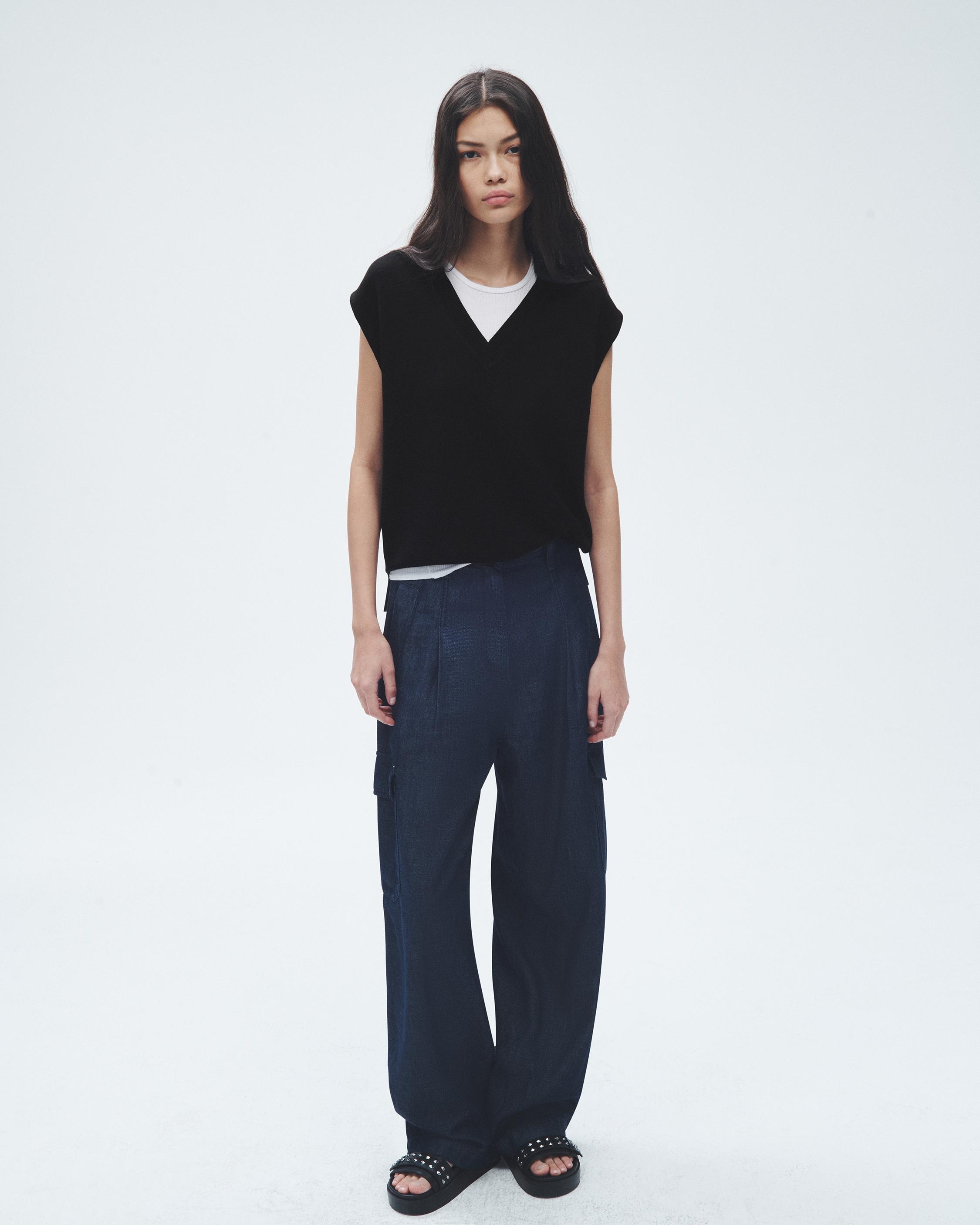 Joy Merino Wool Vest
Relaxed Fit - 3