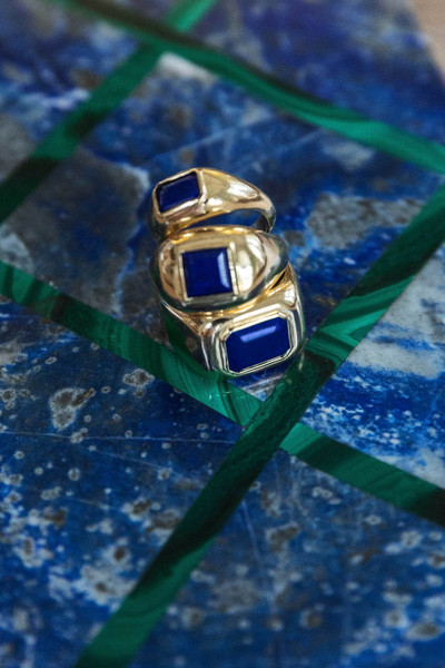 GABRIELA HEARST Small Ring in 18K Gold & Lapis Stone outlook