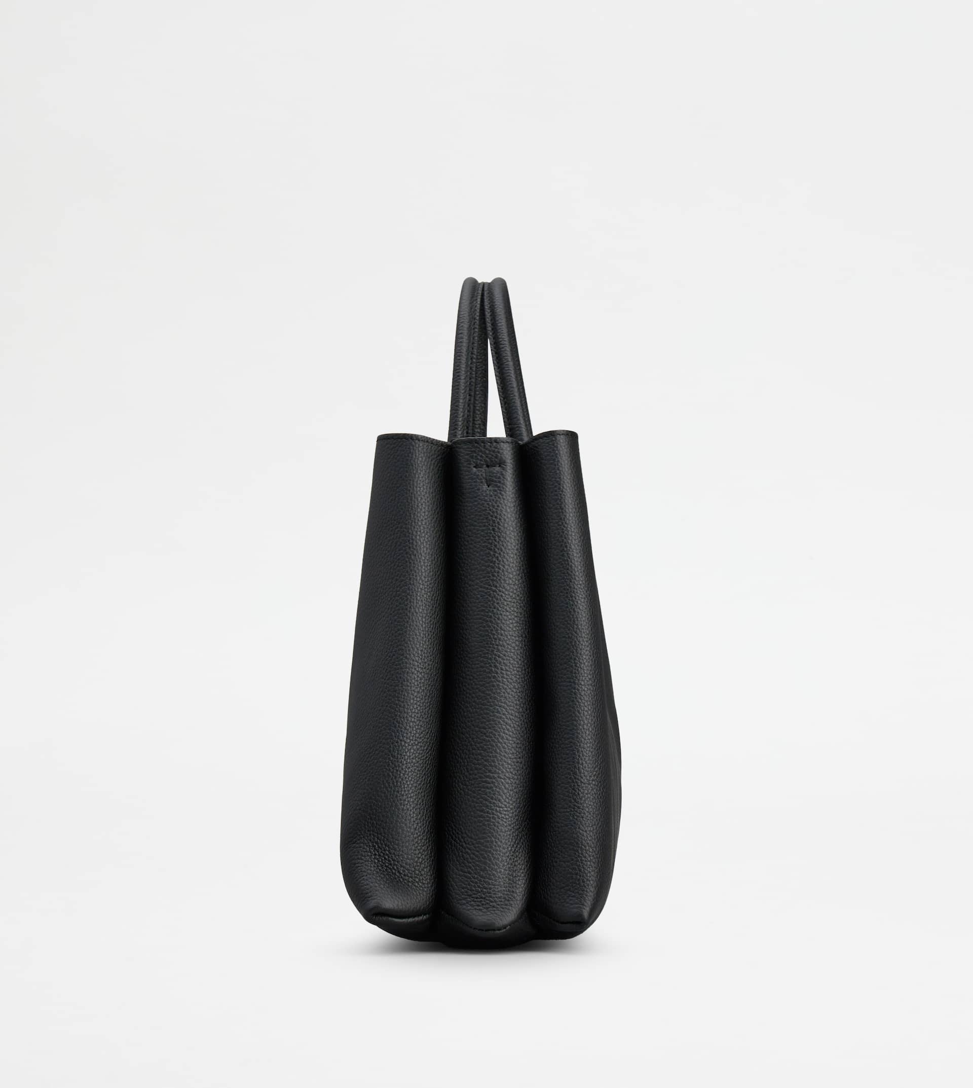 T TIMELESS SHOPPING BAG IN LEATHER MEDIUM - BLACK - 2