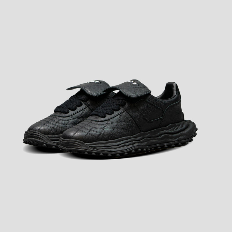 Maison MIHARAYASUHIRO SCOTT OG SOLE LEATHER LOW-TOP SNEAKER outlook