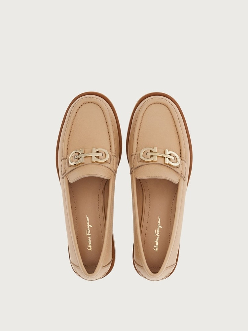 FERRAGAMO GANCINI LOAFER outlook
