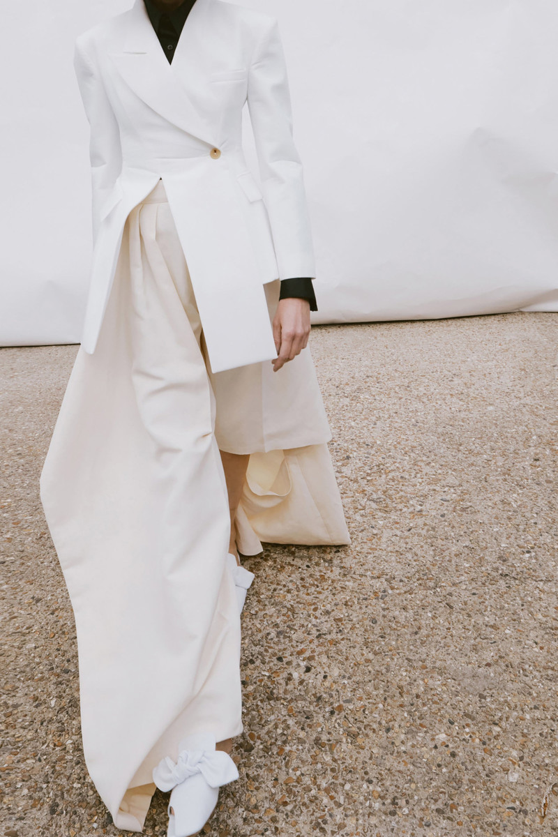ASYMMETRIC VOLUME-CONTRAST JACKET WHITE 2