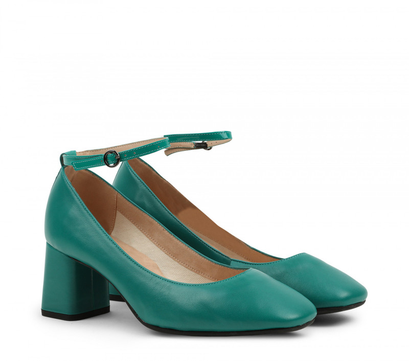 Tess pumps 3