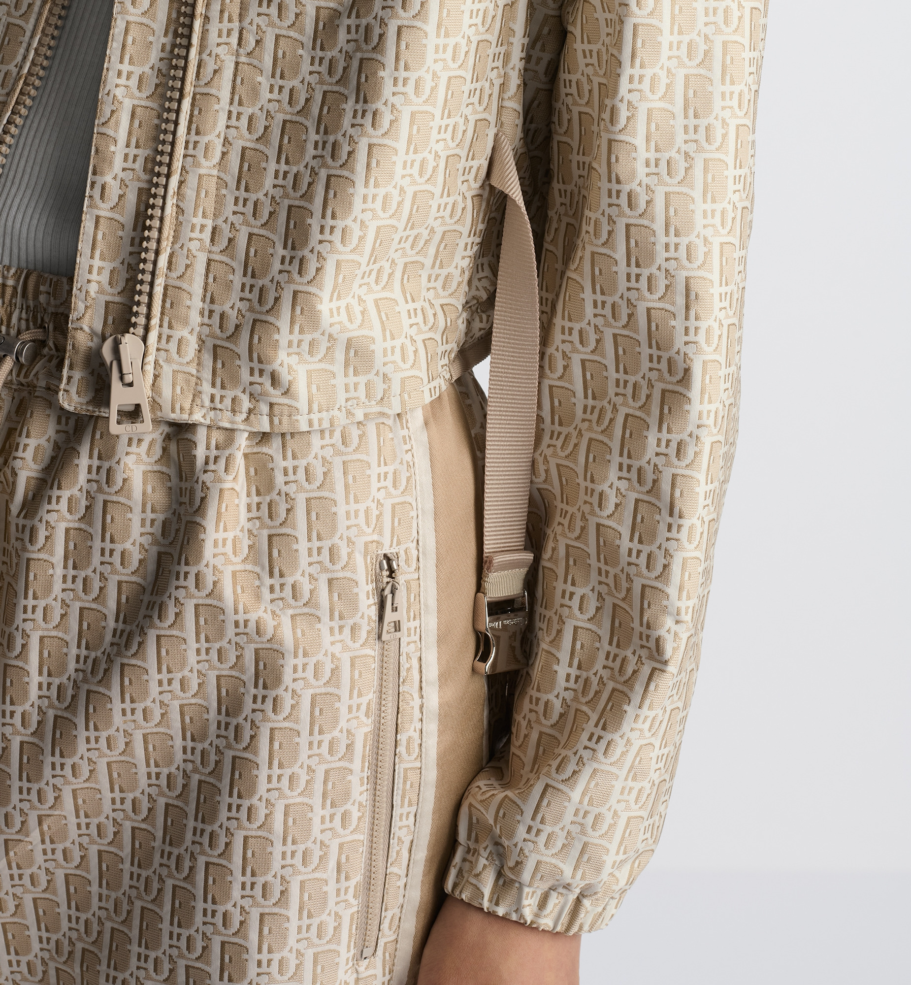 Cropped Hooded Jacket - 4