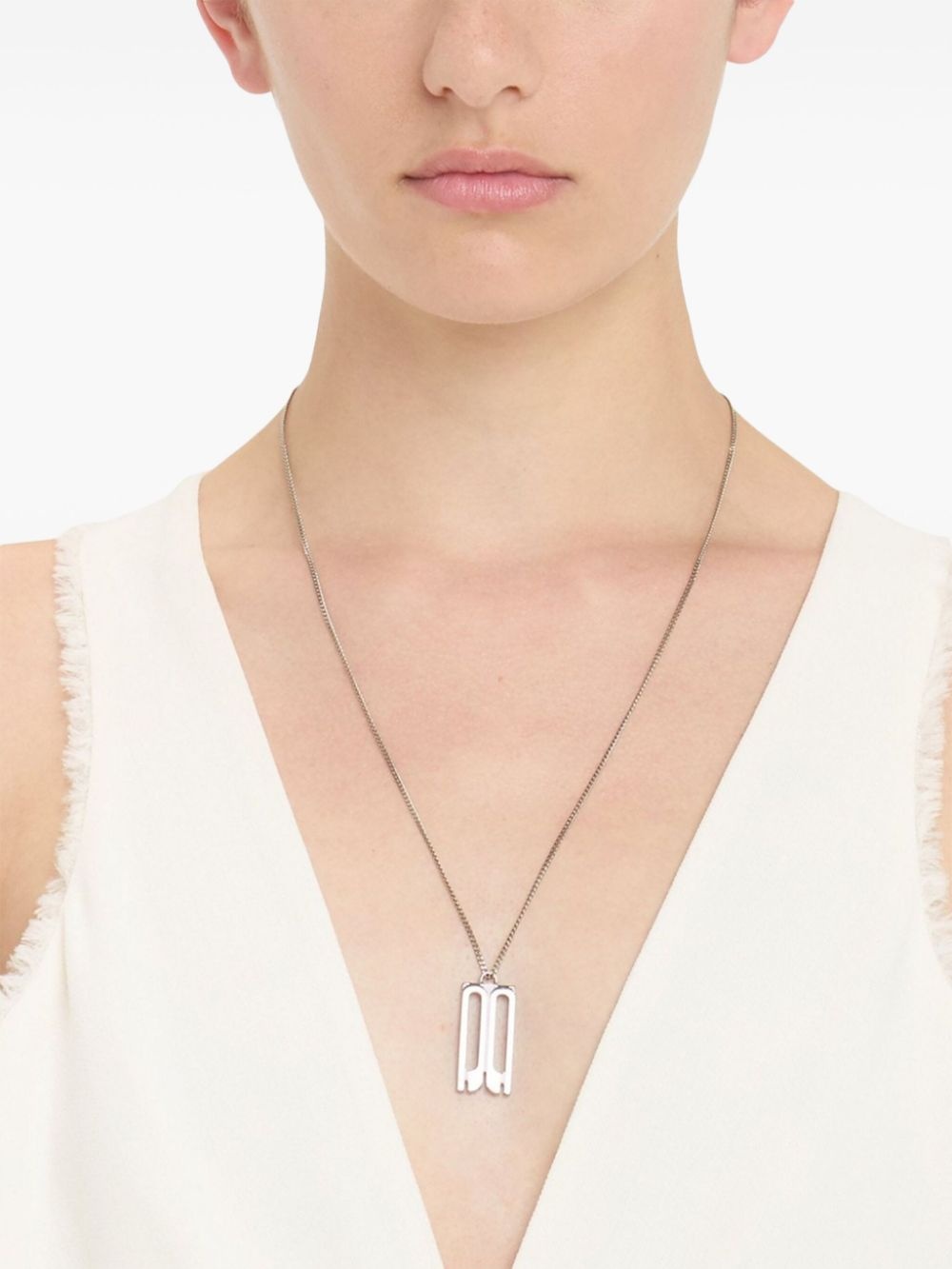 B Frame necklace - 4