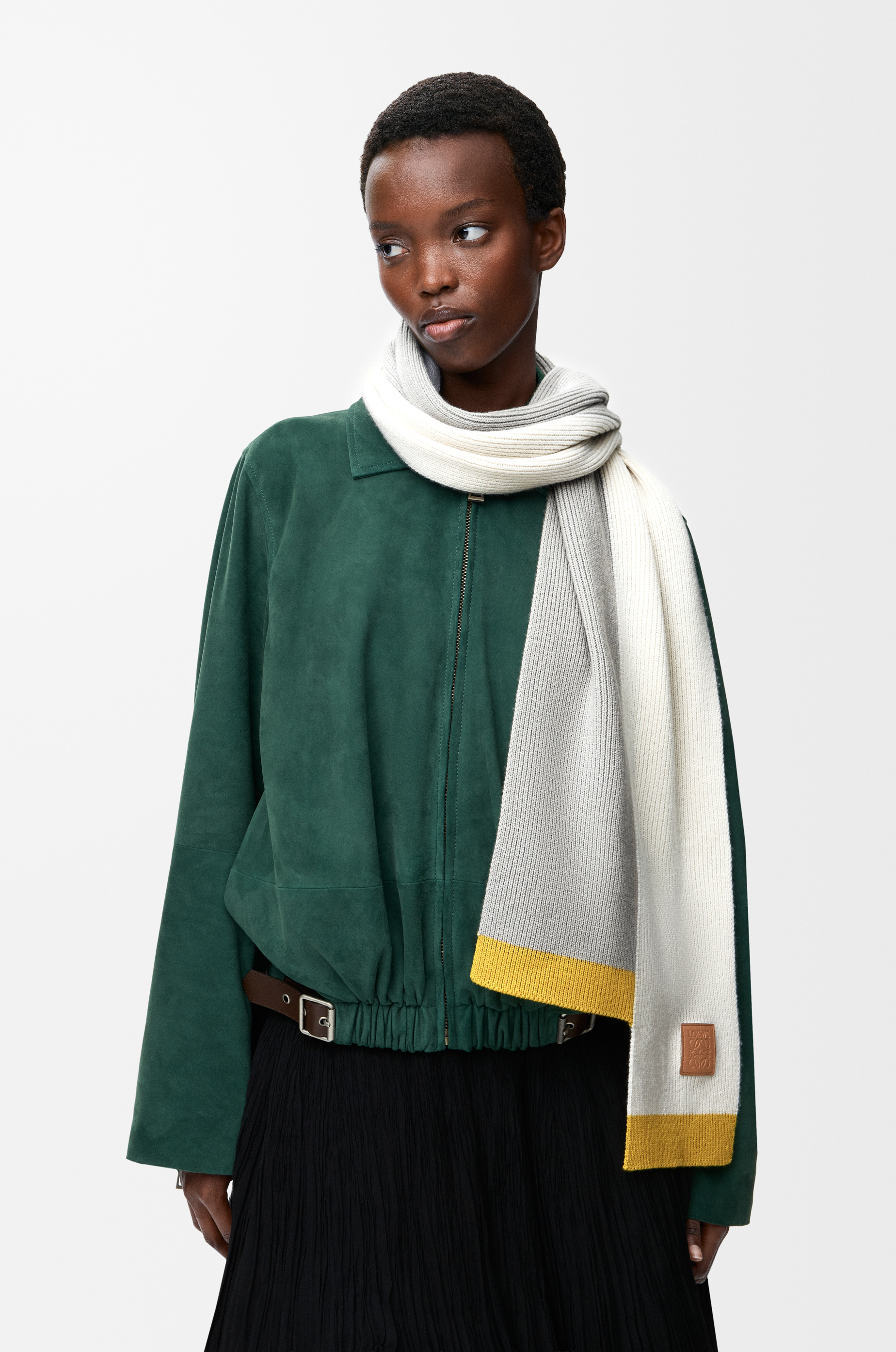 Asymmetric scarf in wool - 2