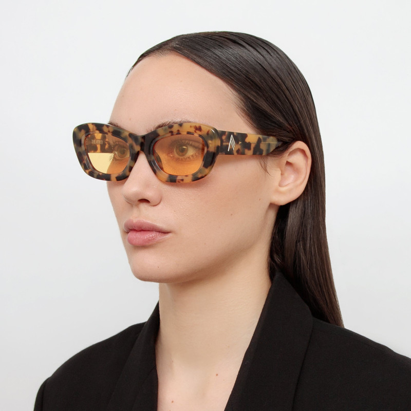 LINDA FARROW Rania Cat Eye Sunglasses in Tortoiseshell outlook