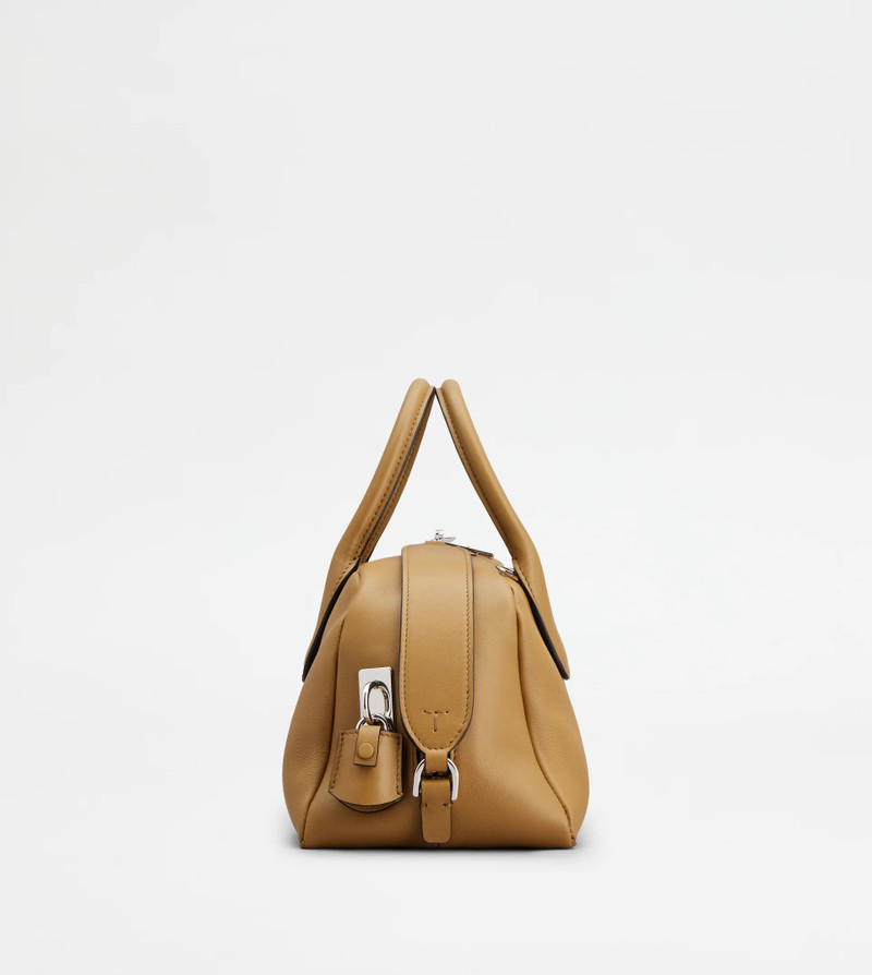 Tod's TOD'S DARSENA IN LEATHER SMALL - BROWN outlook
