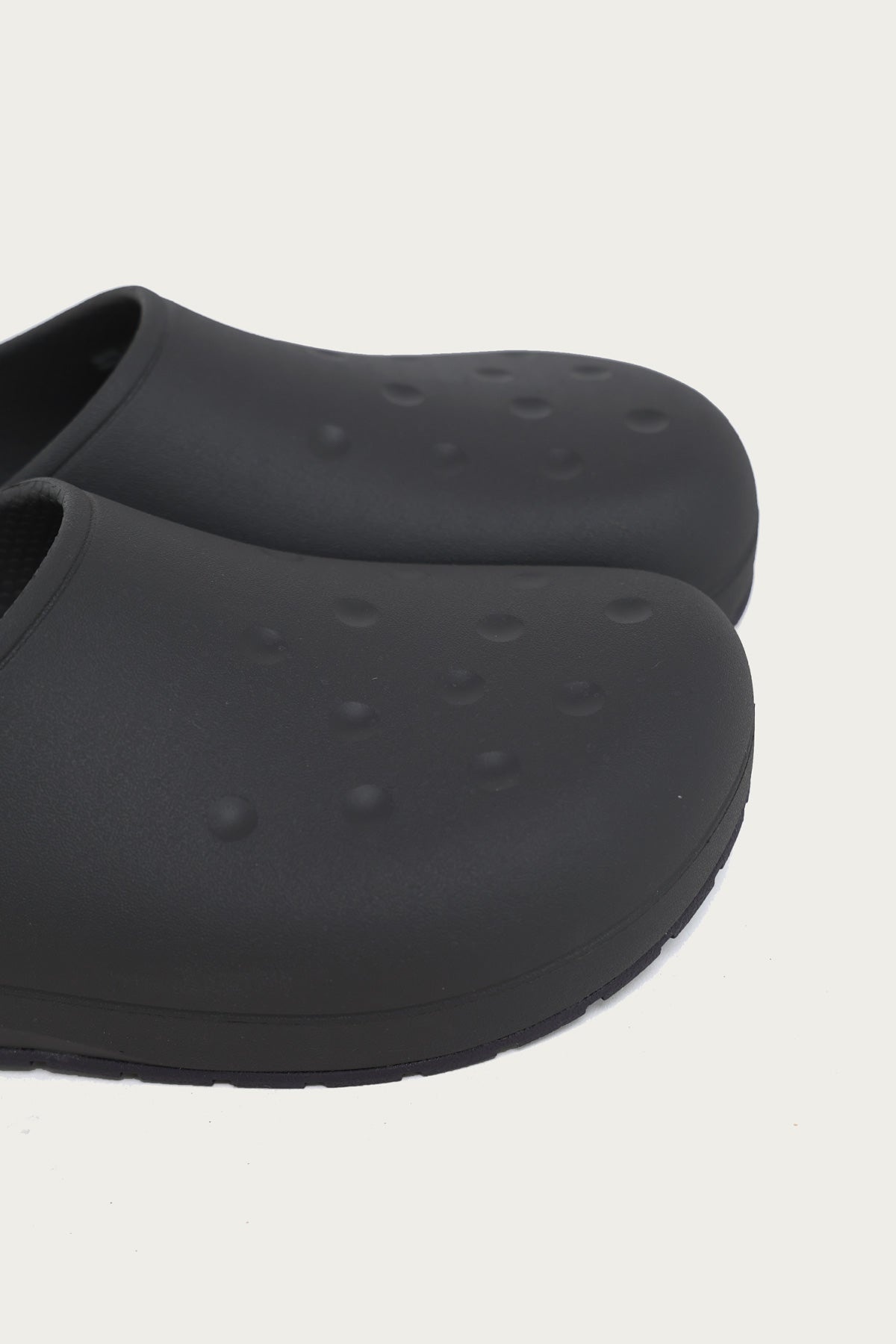 Classic Quiet Clog - Black Sand - 6