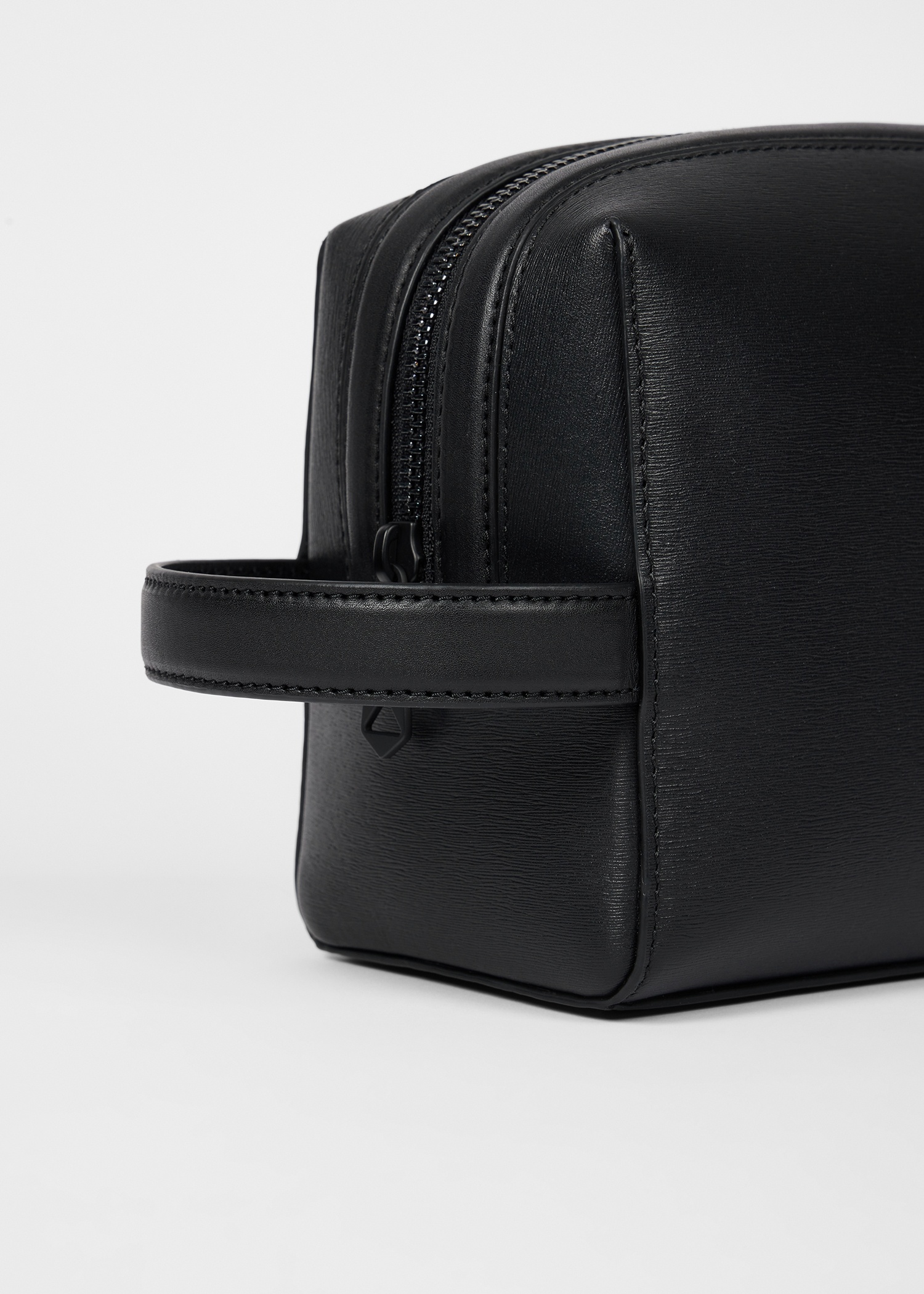 Black Straw-Grain Embossed Leather Wash Bag - 4